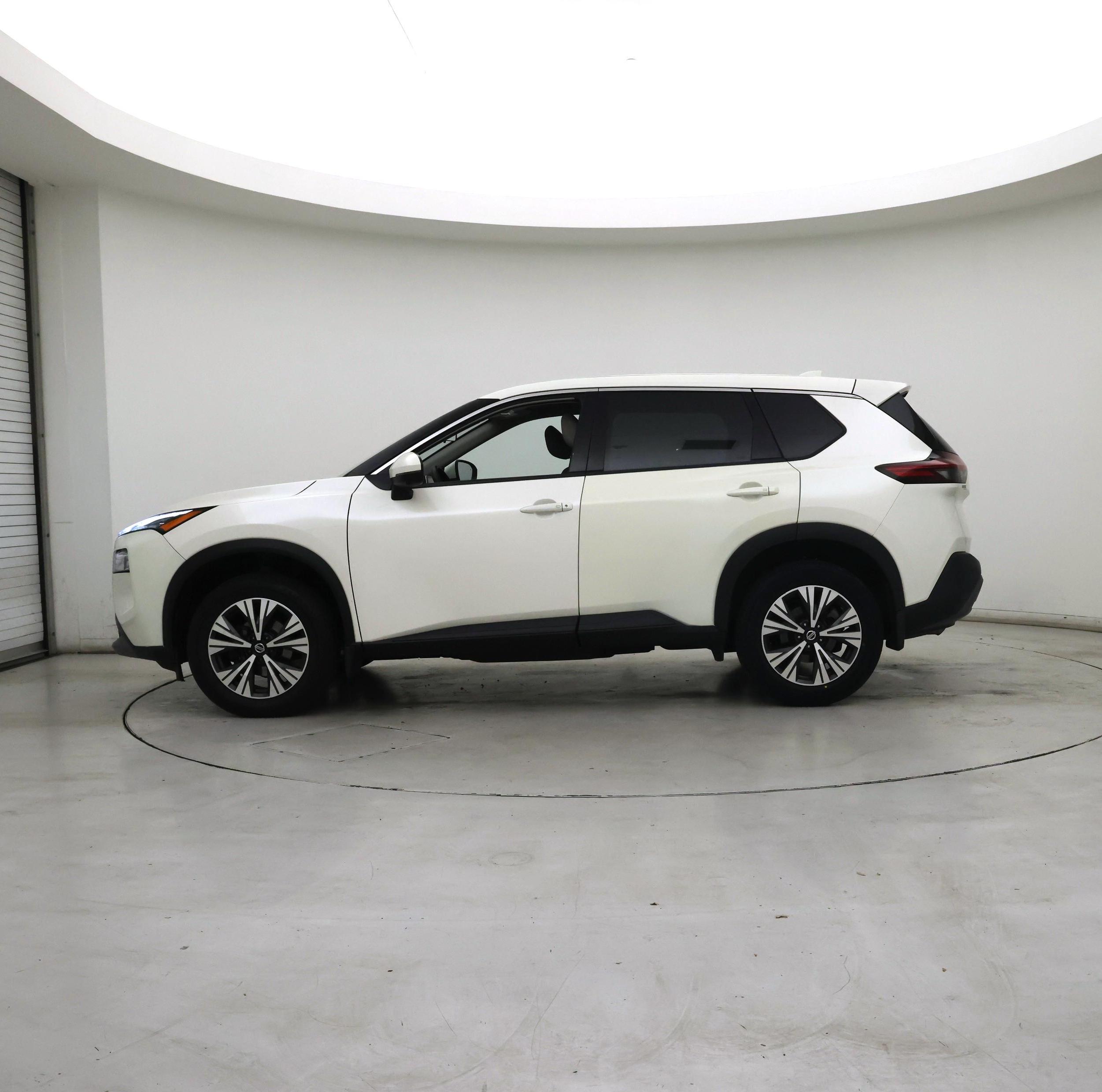 Thumbnail: 2021 Nissan Rogue - 3