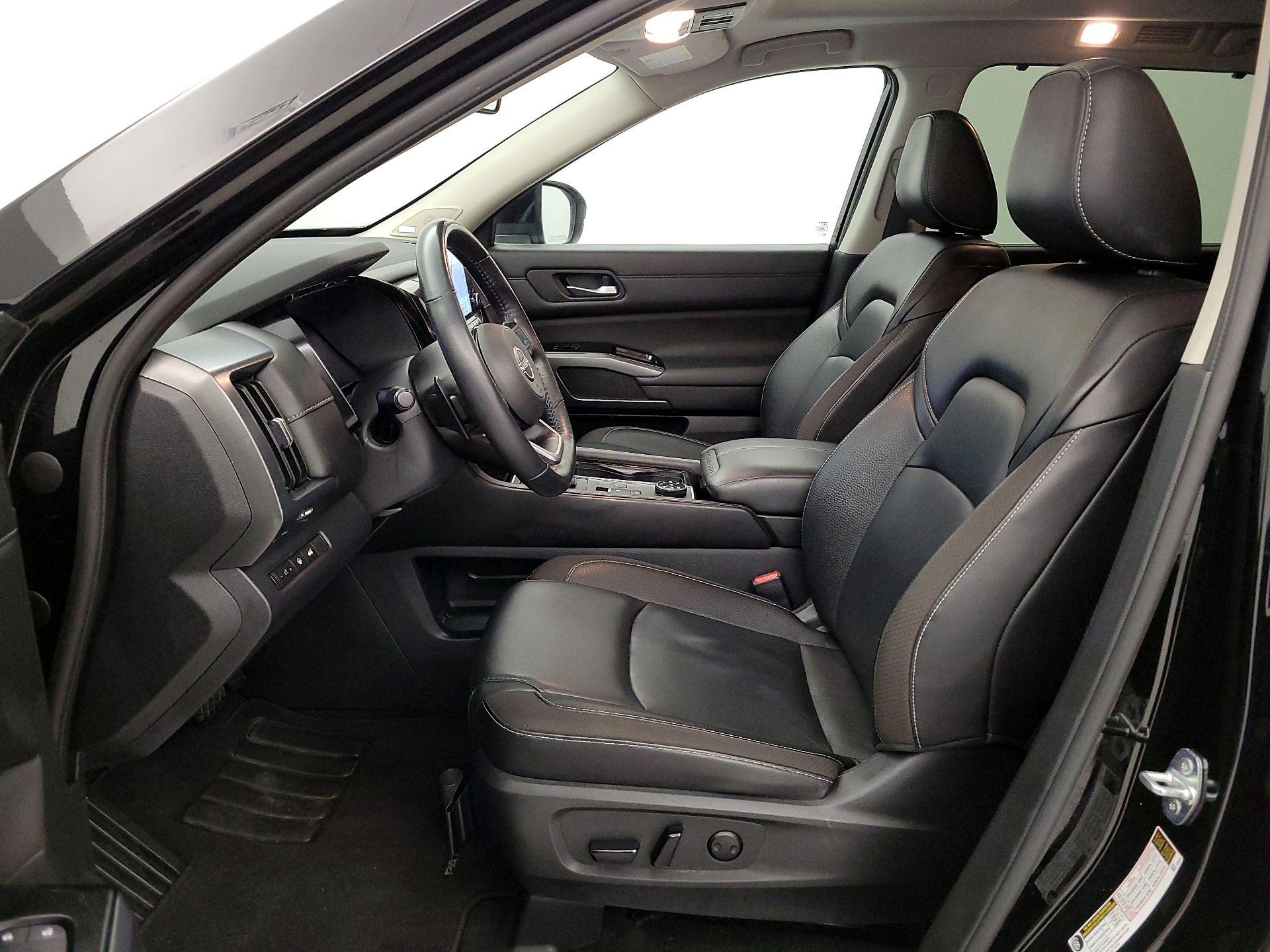 Thumbnail: 2023 Nissan Pathfinder - 11