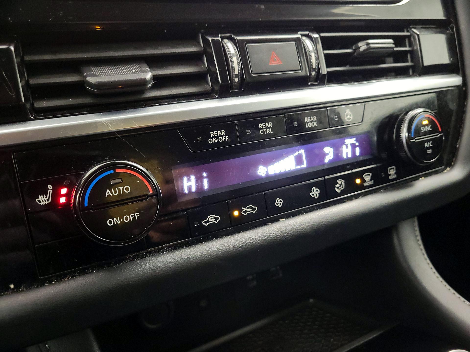 Thumbnail: 2023 Nissan Pathfinder - 17