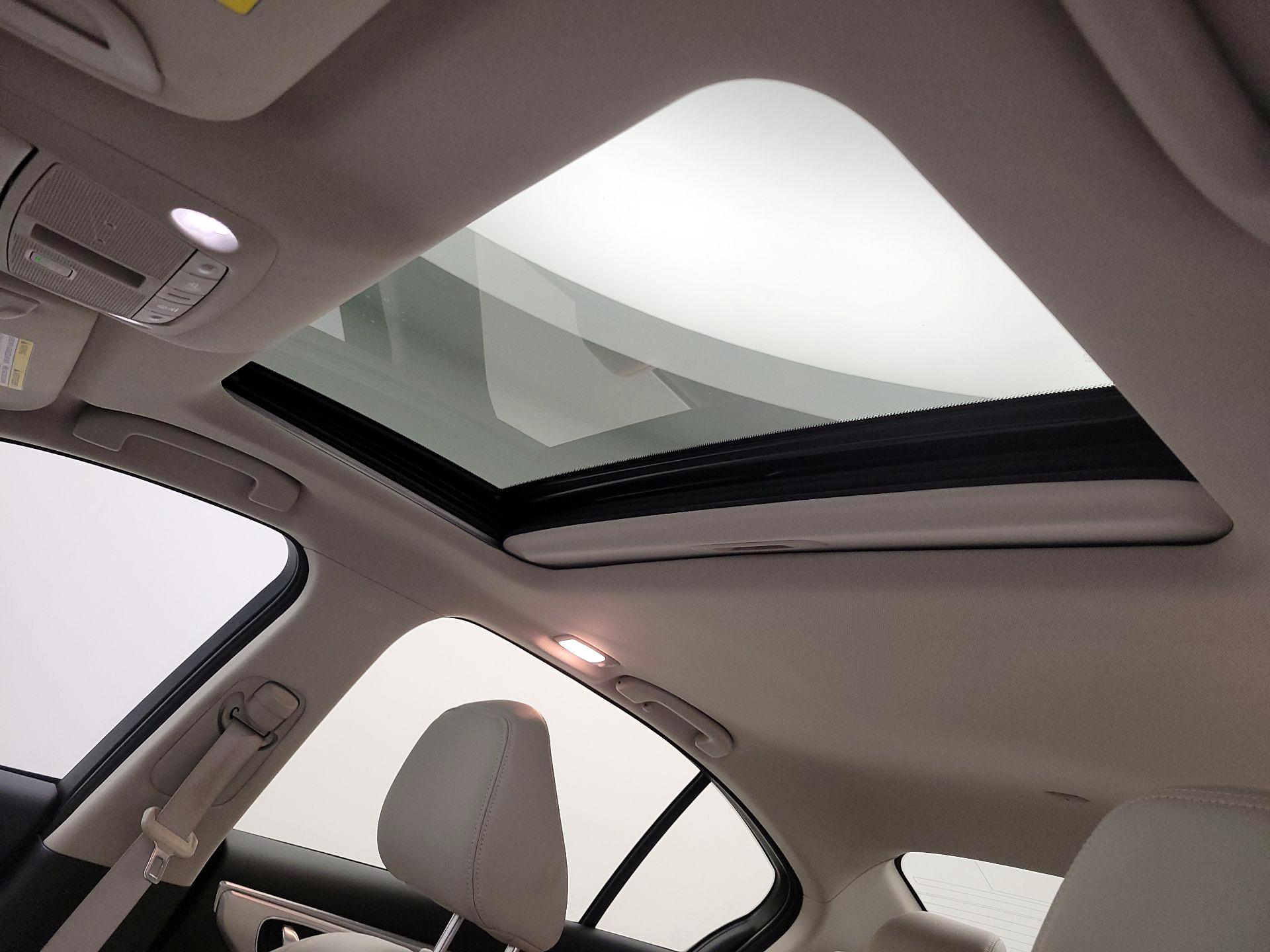 Thumbnail: 2023 INFINITI Q50 - 19