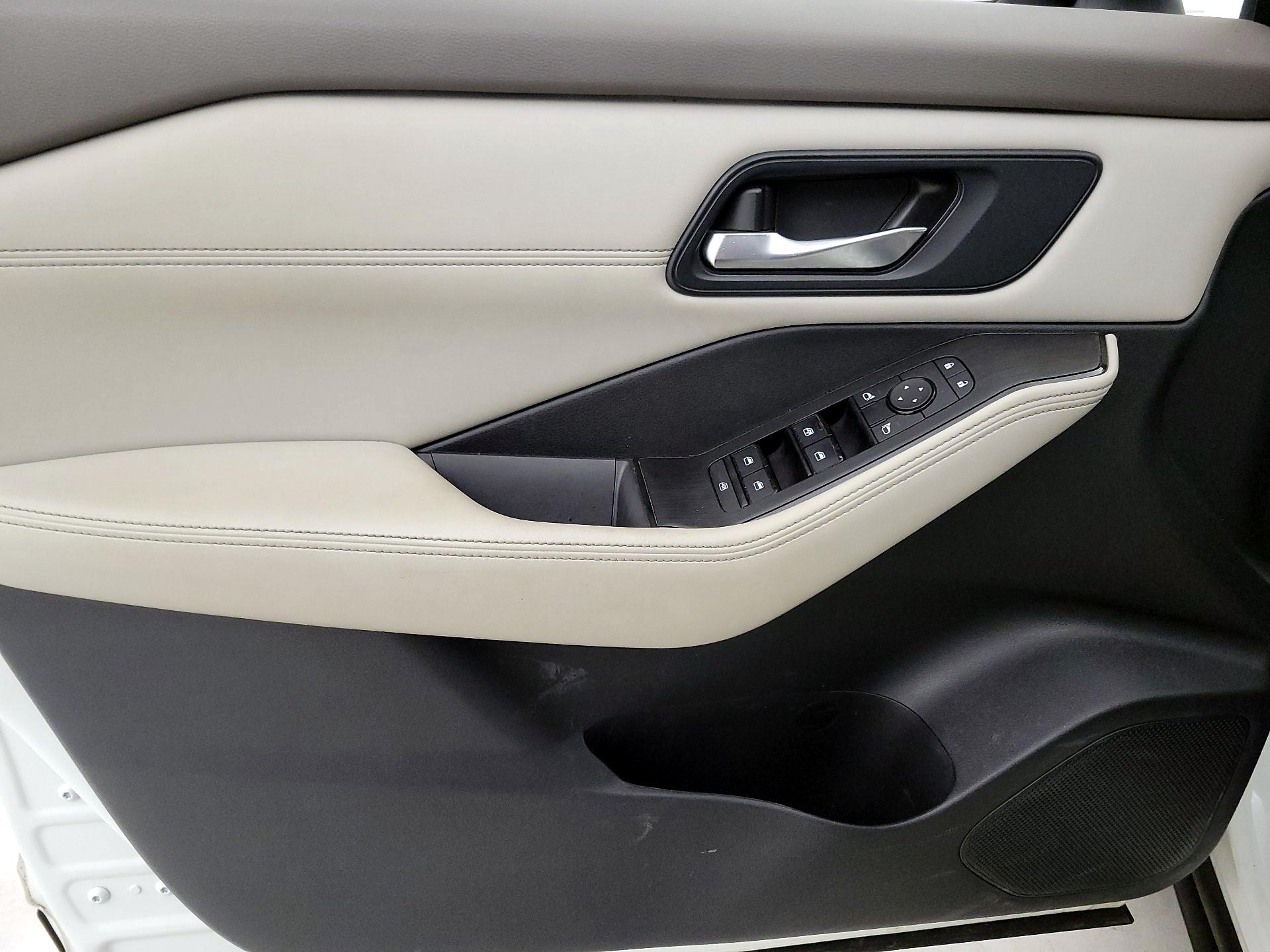 Thumbnail: 2022 Nissan Rogue - 12