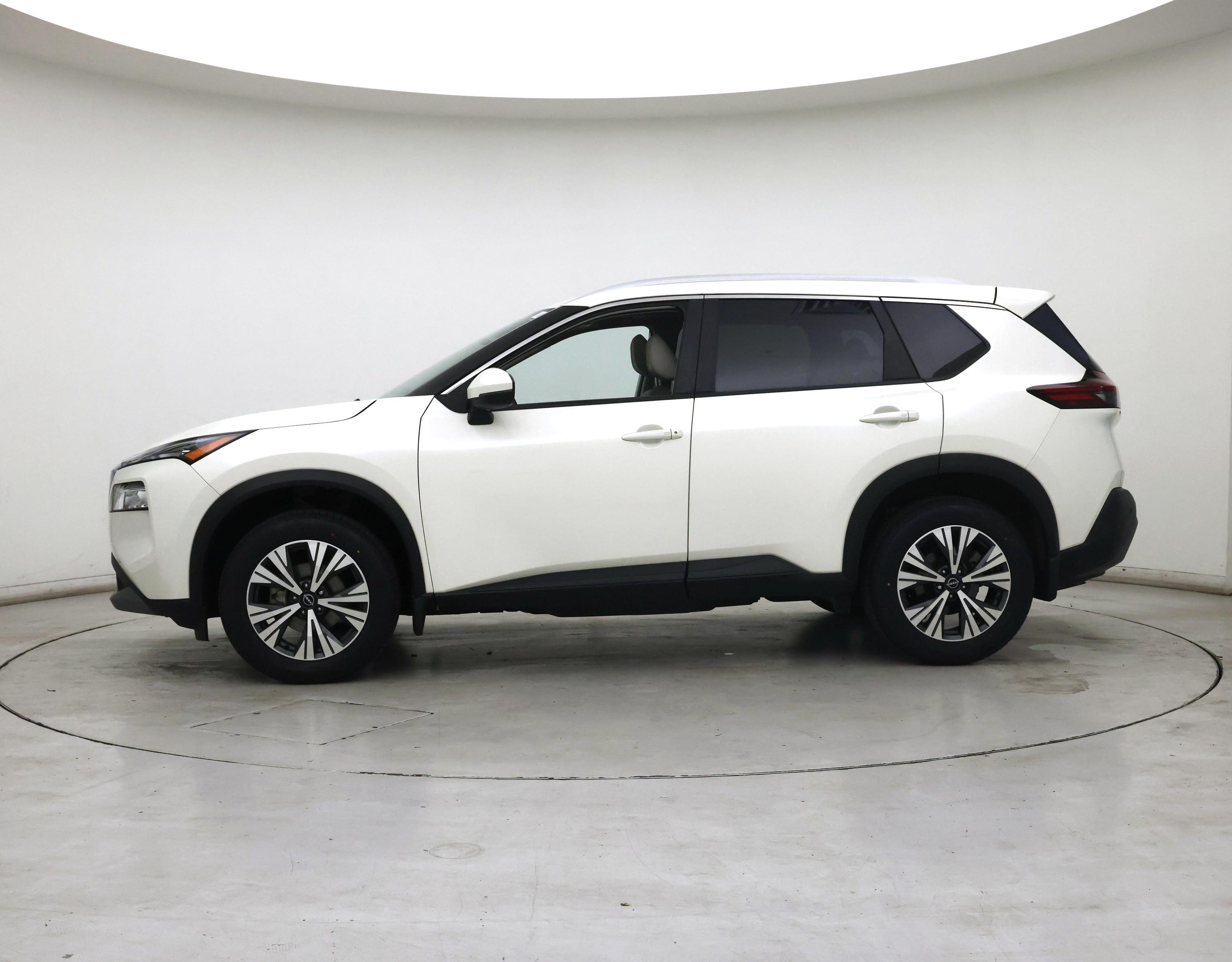 Thumbnail: 2022 Nissan Rogue - 3