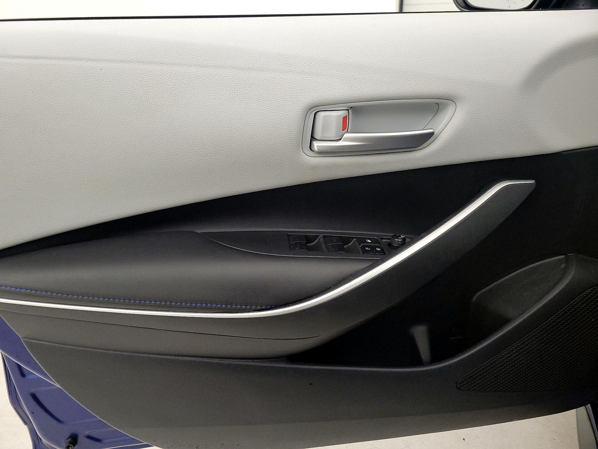 Thumbnail: 2021 Toyota Corolla - 12