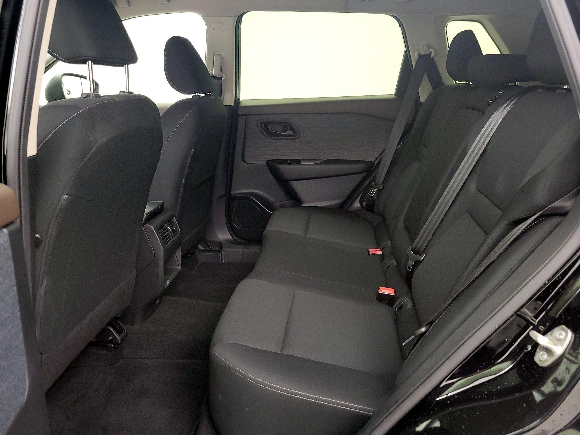 Thumbnail: 2023 Nissan Rogue - 19