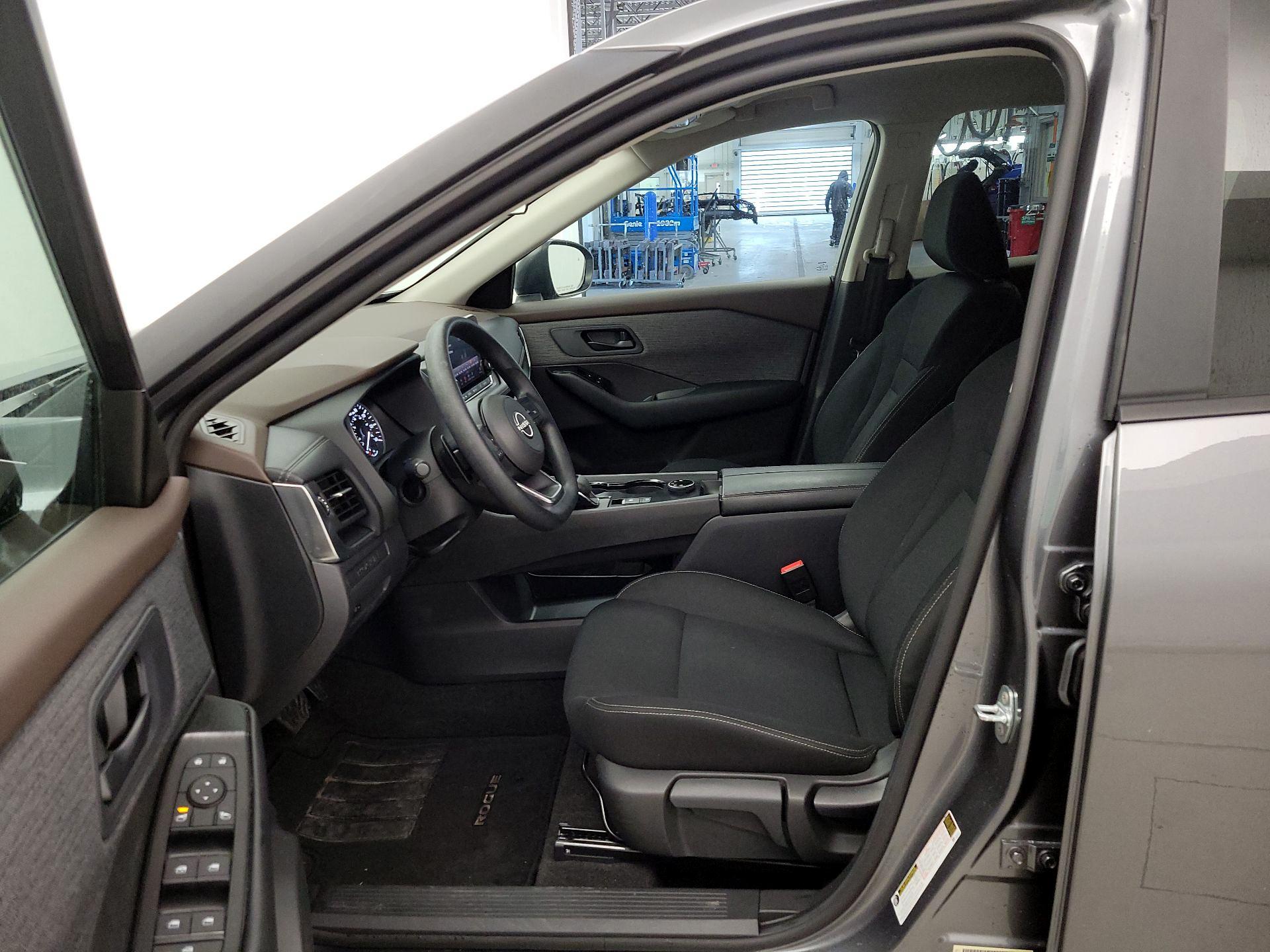 Thumbnail: 2023 Nissan Rogue - 11