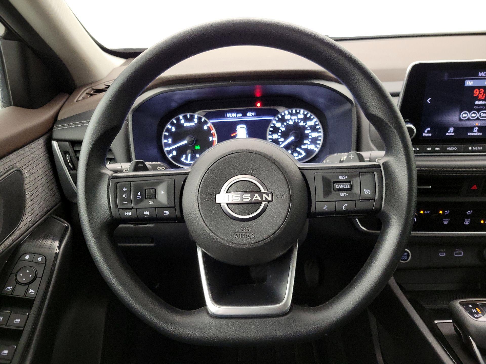 Thumbnail: 2023 Nissan Rogue - 10