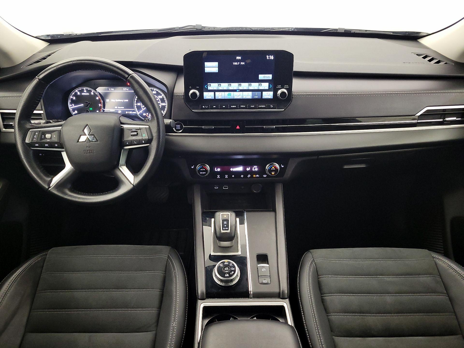 Thumbnail: 2022 Mitsubishi Outlander - 9