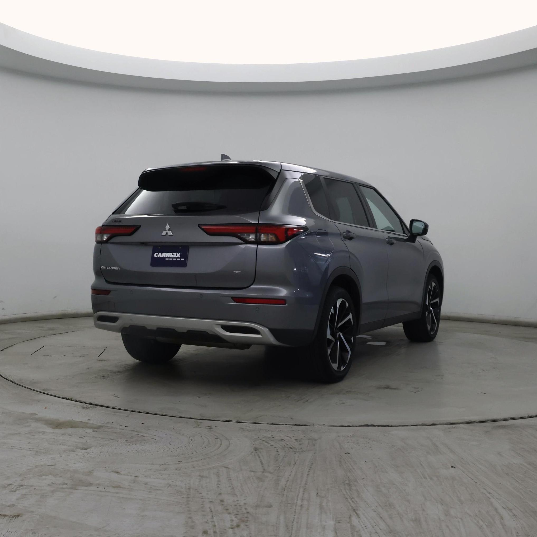 Thumbnail: 2022 Mitsubishi Outlander - 8