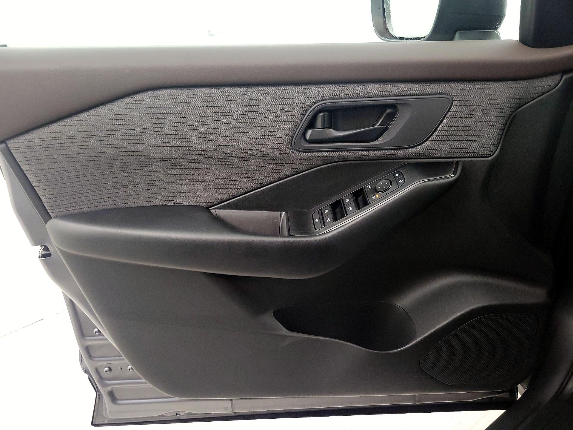 Thumbnail: 2023 Nissan Rogue - 12