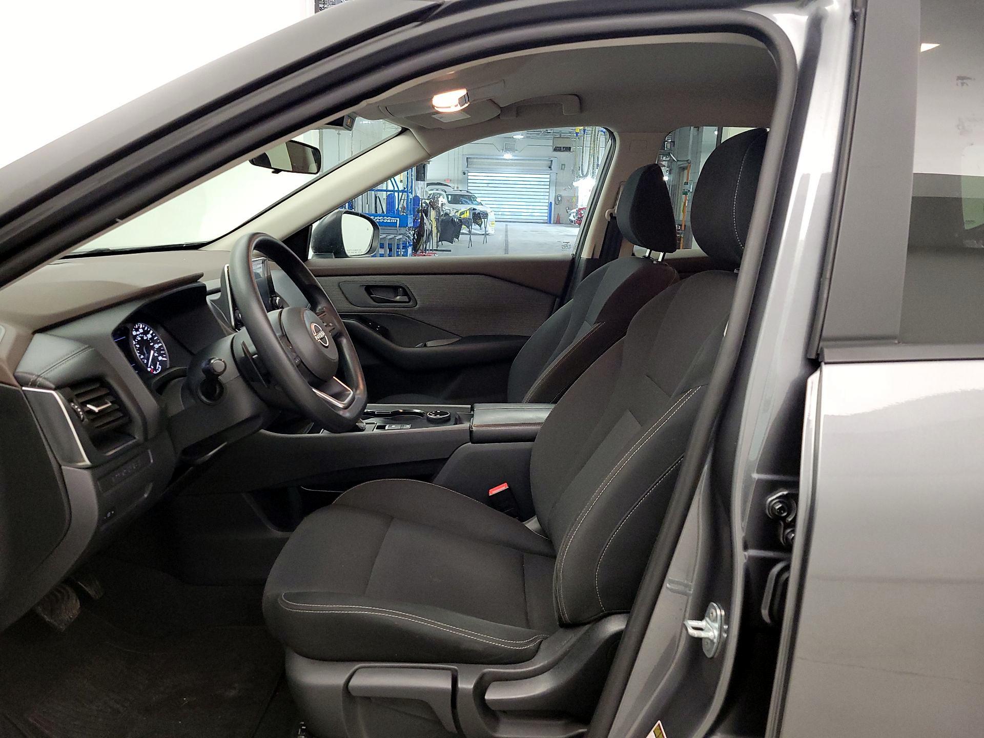 Thumbnail: 2023 Nissan Rogue - 11