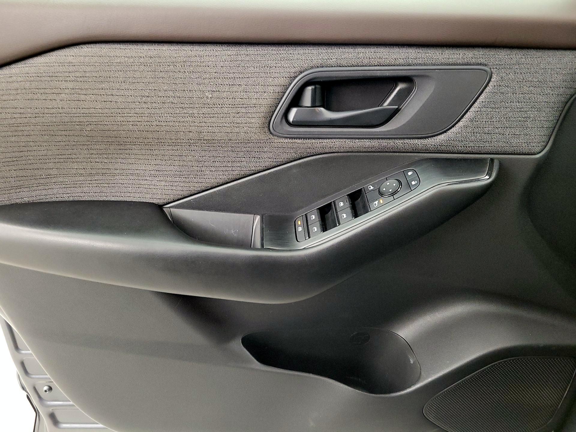 Thumbnail: 2023 Nissan Rogue - 12