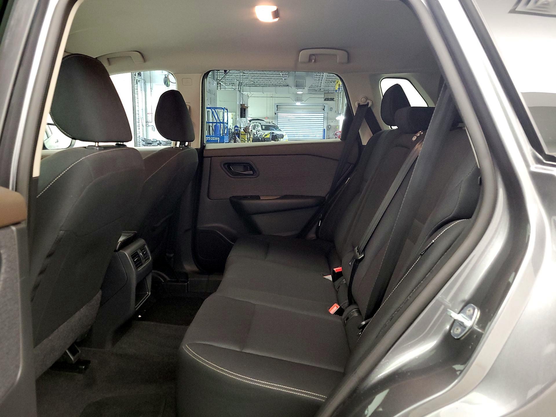 Thumbnail: 2023 Nissan Rogue - 19