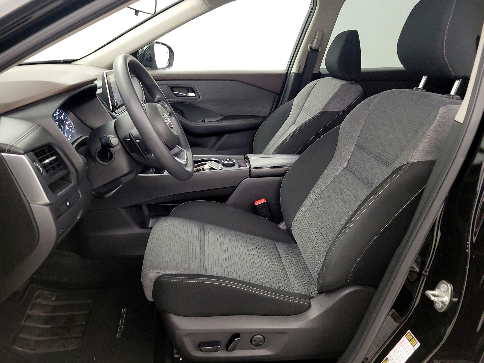 Thumbnail: 2023 Nissan Rogue - 11