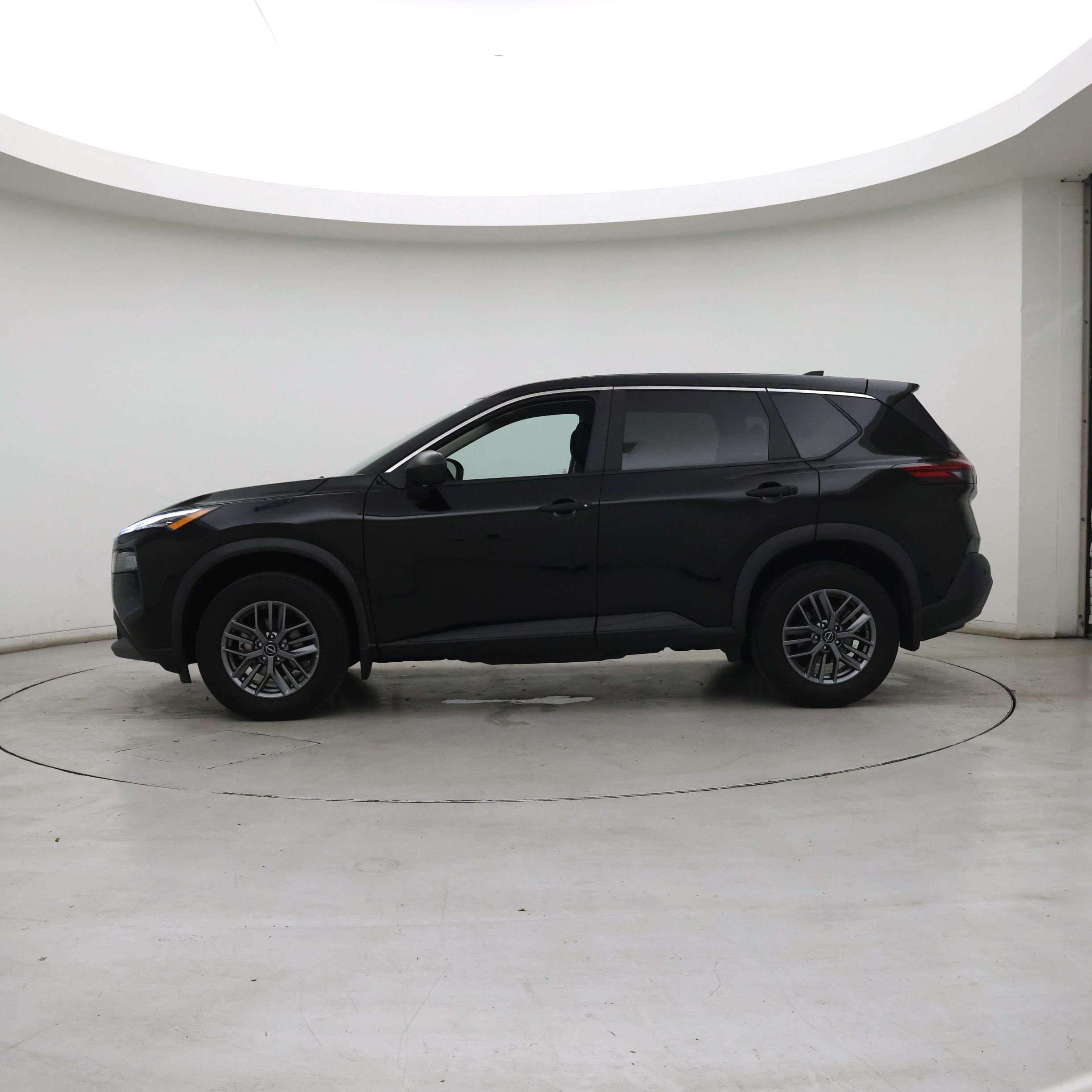 Thumbnail: 2023 Nissan Rogue - 3