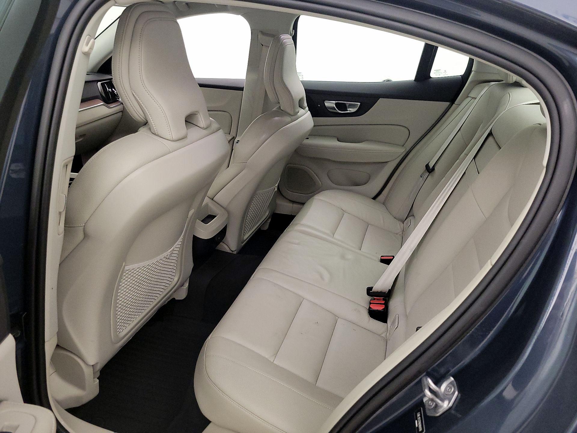 Thumbnail: 2022 Volvo S60 - 18