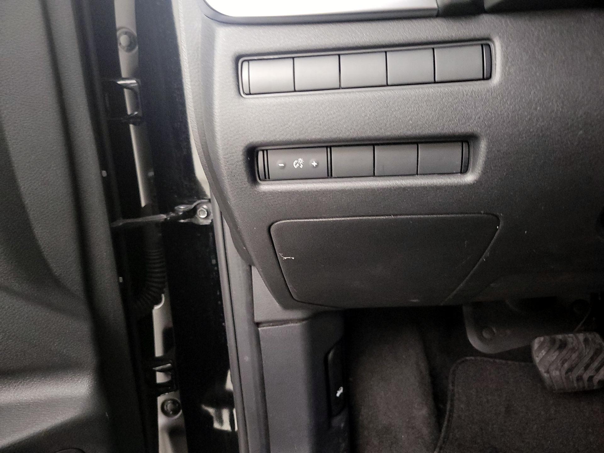 Thumbnail: 2021 Nissan Rogue - 13