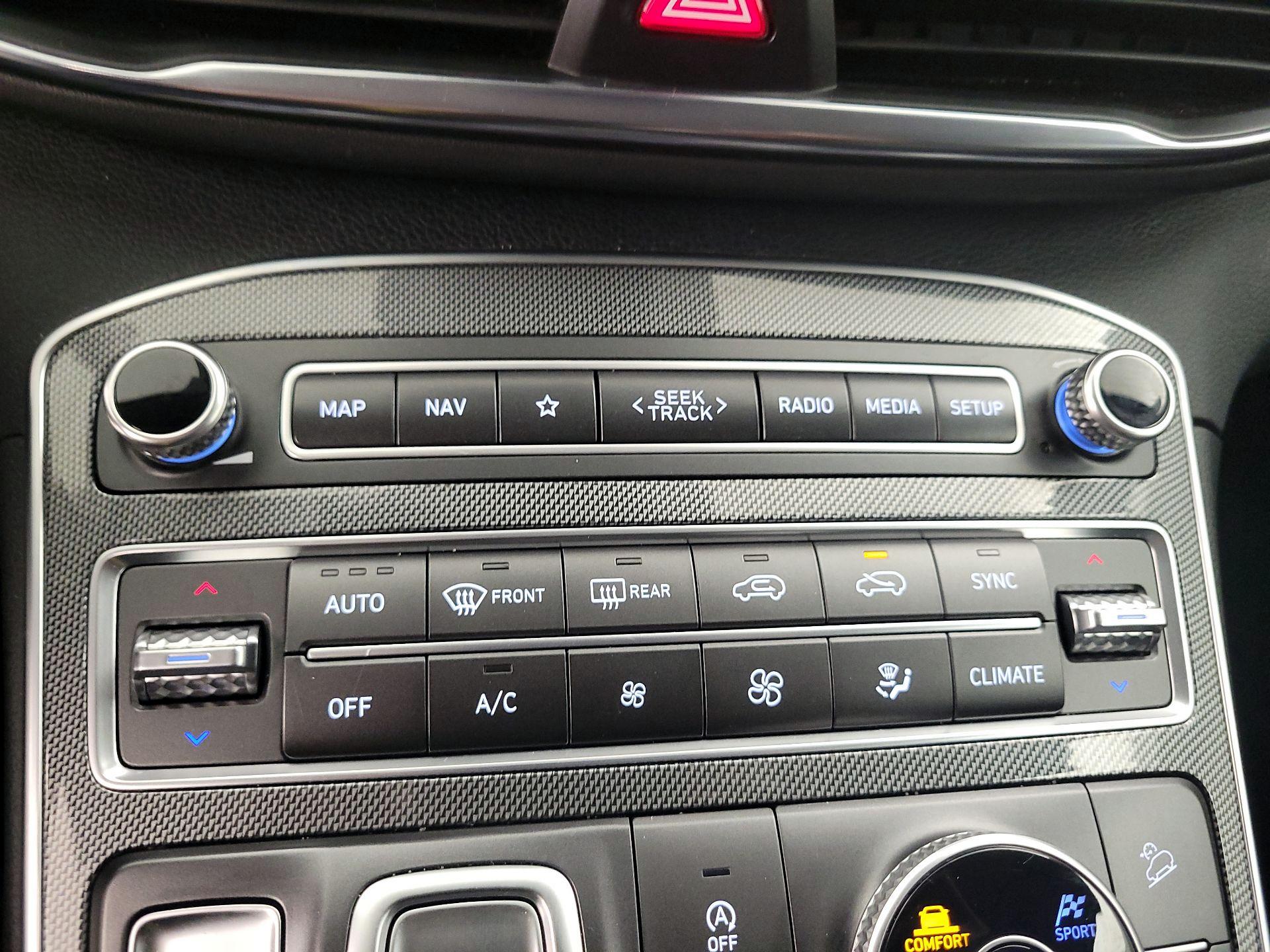 Thumbnail: 2023 Hyundai Santa Fe - 17