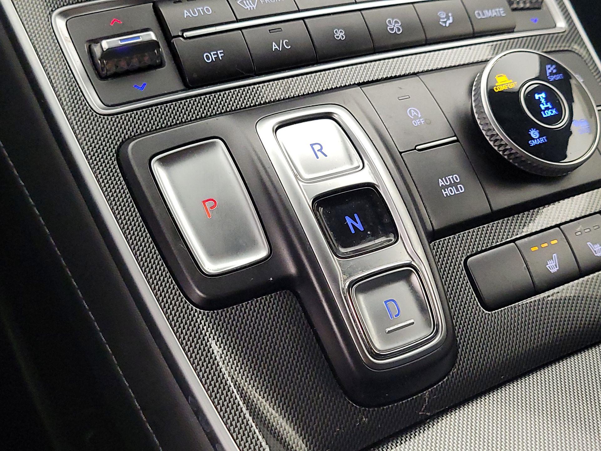 Thumbnail: 2023 Hyundai Santa Fe - 18