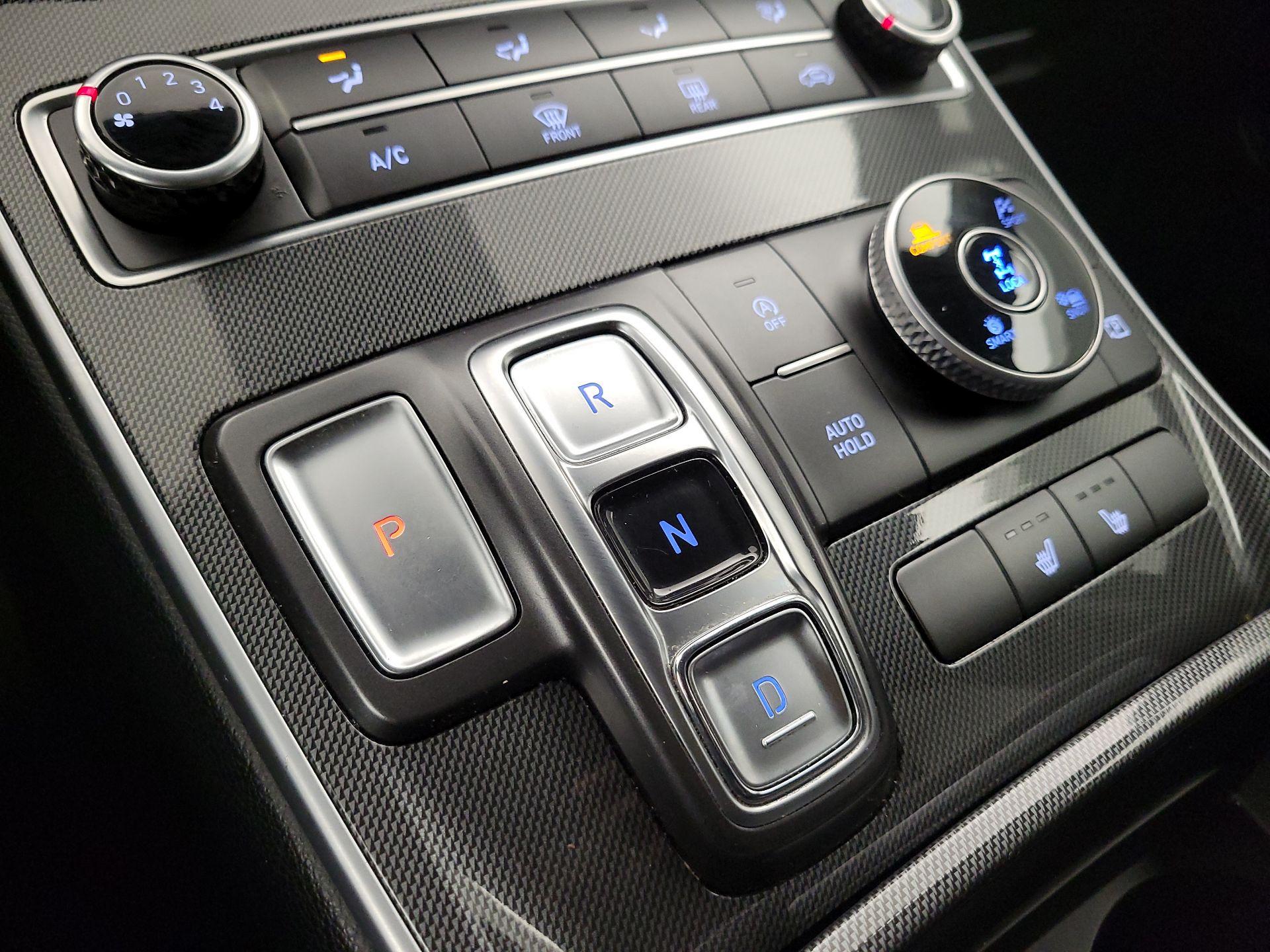 Thumbnail: 2022 Hyundai Santa Fe - 17