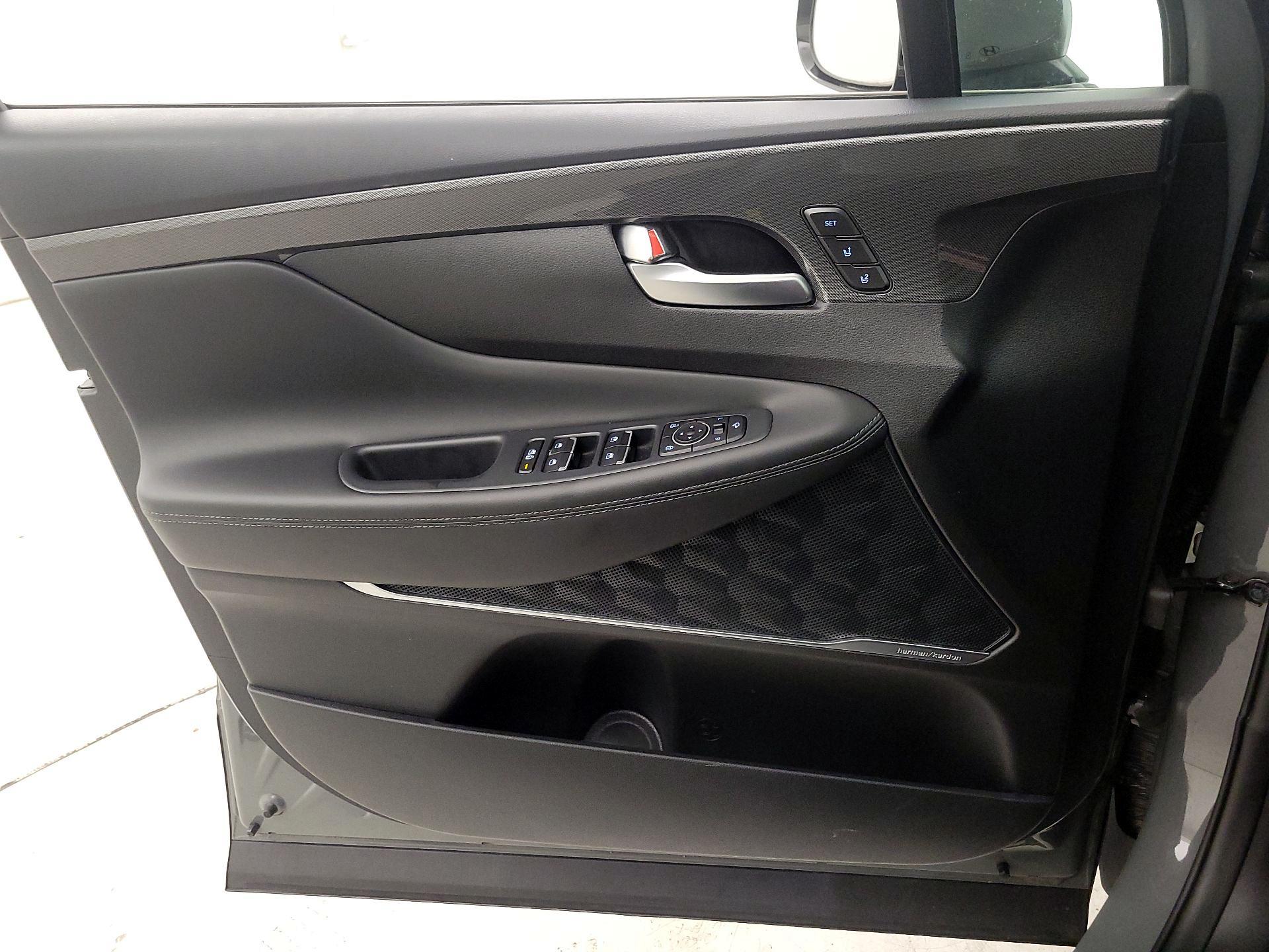 Thumbnail: 2022 Hyundai Santa Fe - 12