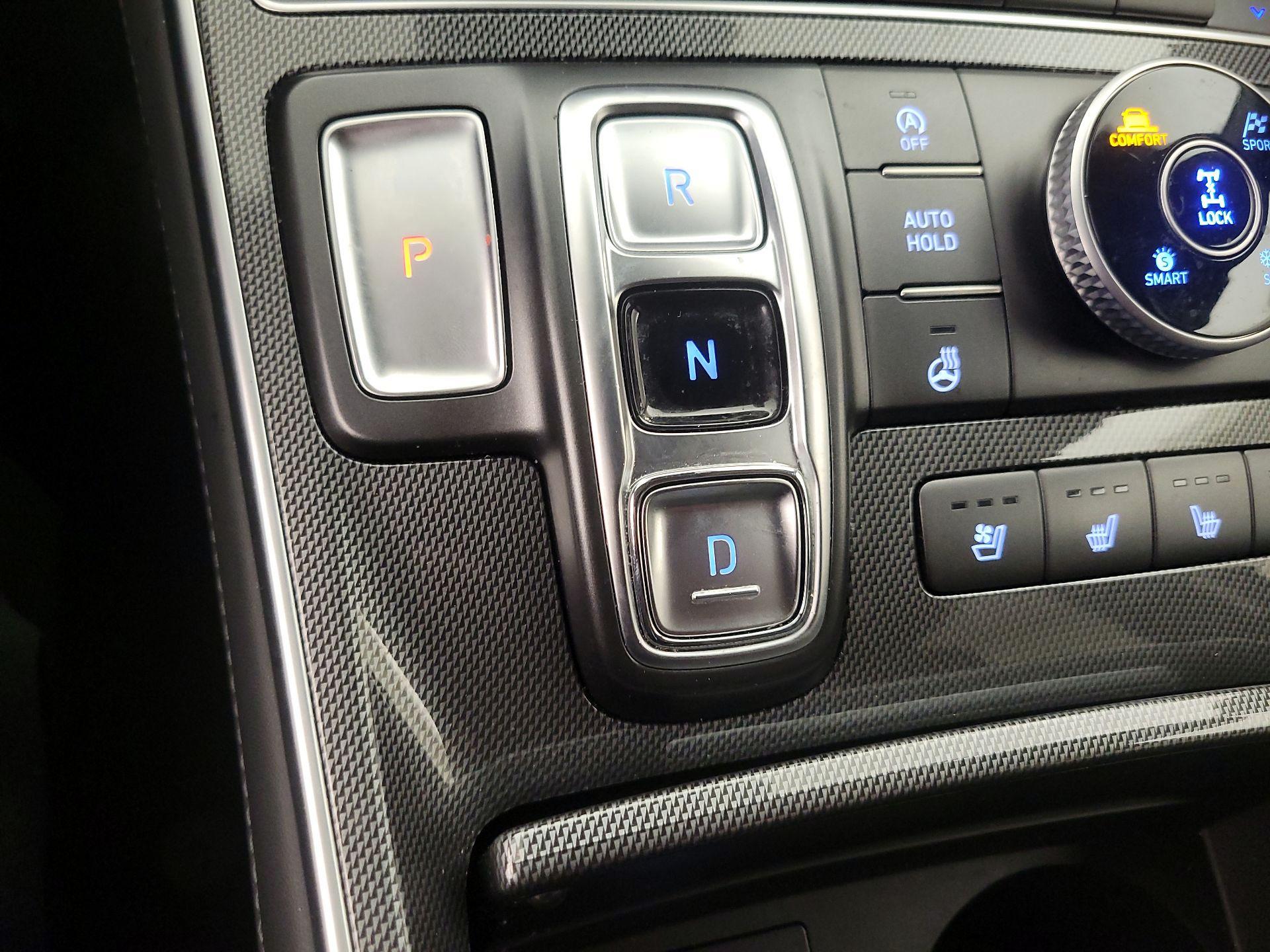 Thumbnail: 2022 Hyundai Santa Fe - 17