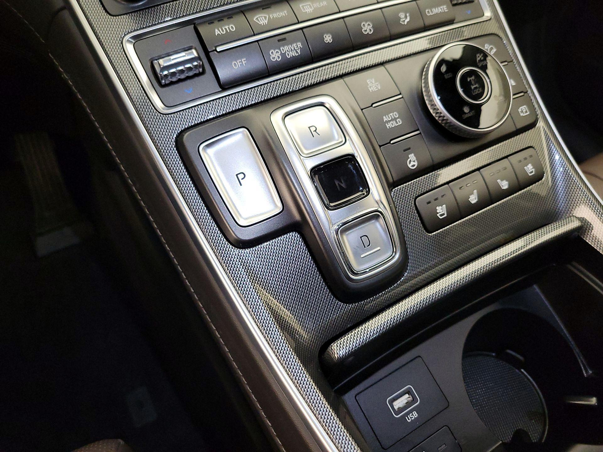 Thumbnail: 2023 Hyundai Santa Fe - 17