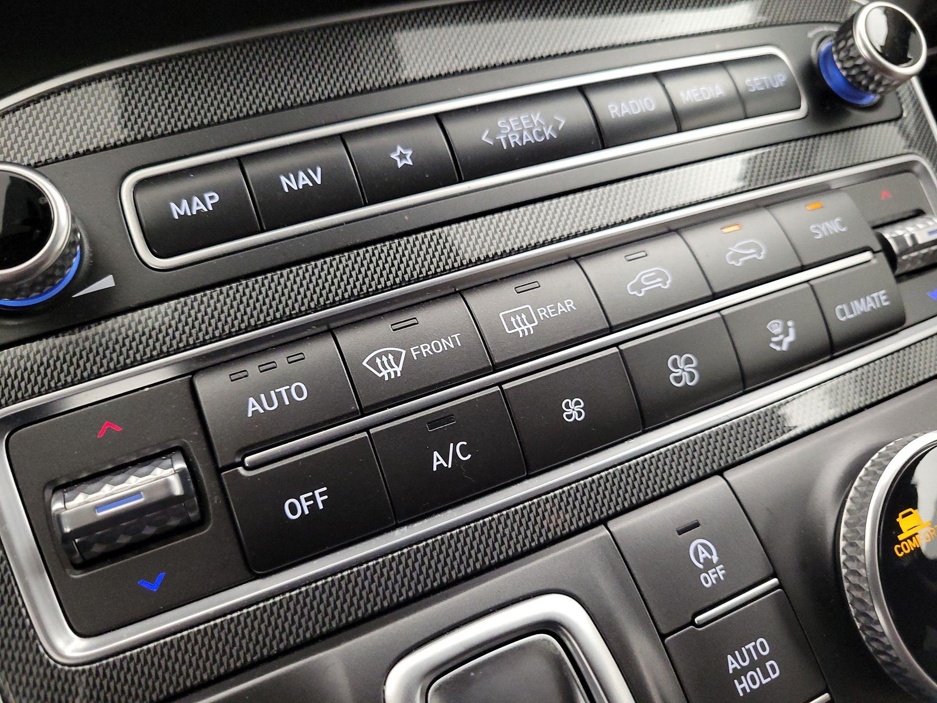 Thumbnail: 2023 Hyundai Santa Fe - 17