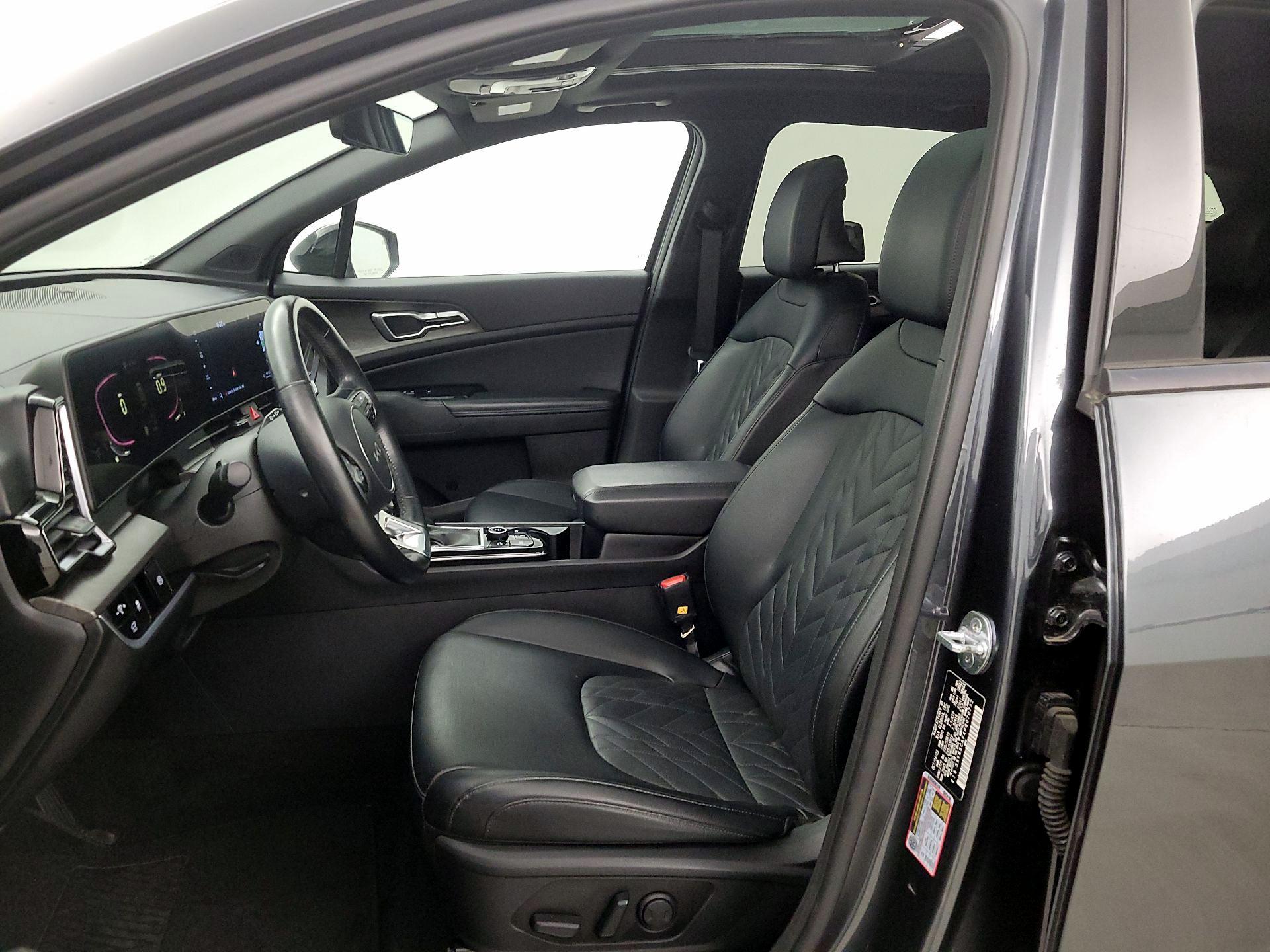 Thumbnail: 2023 Kia Sportage - 11