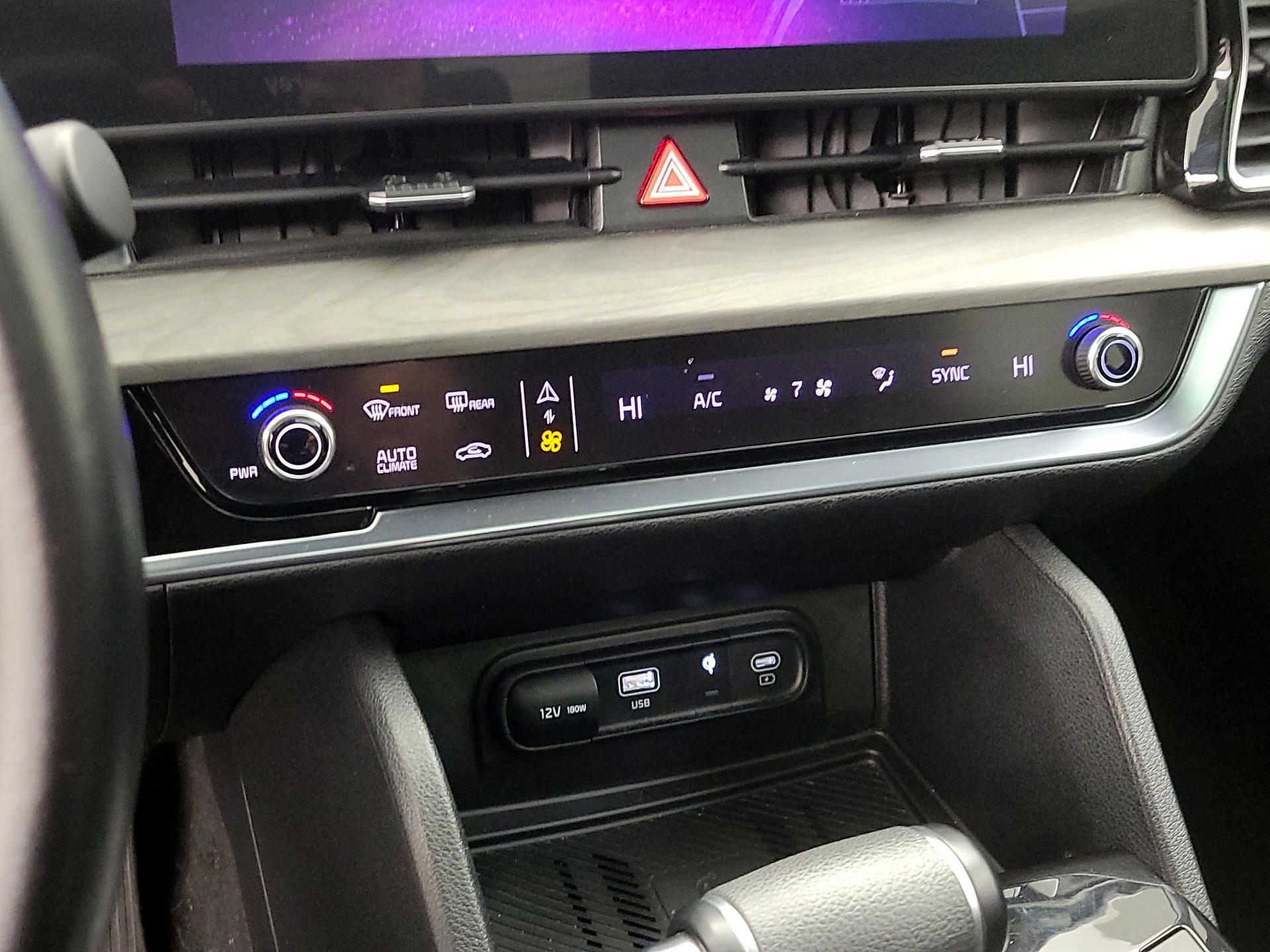 Thumbnail: 2023 Kia Sportage - 17