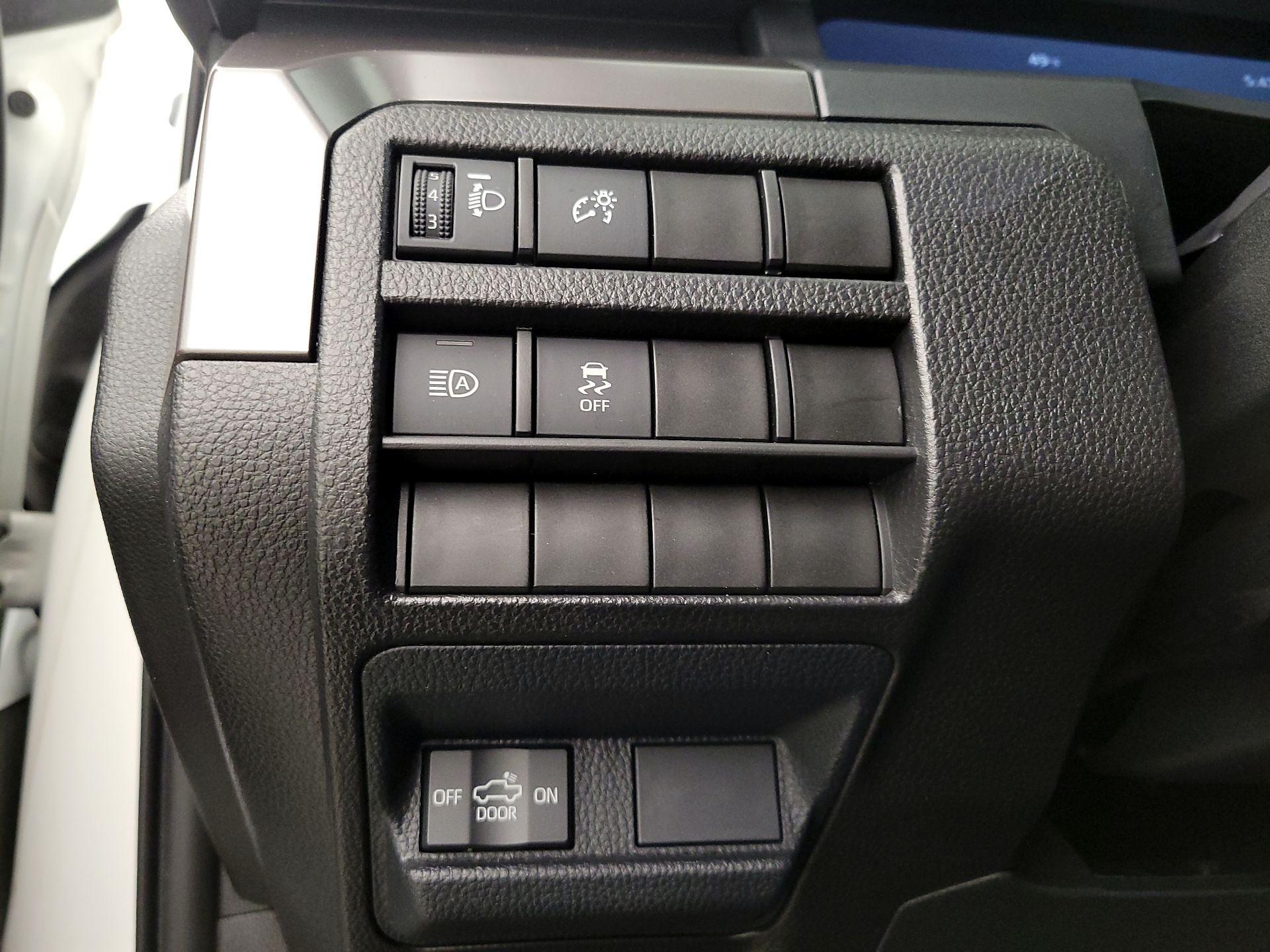 Thumbnail: 2024 Toyota Tacoma - 13