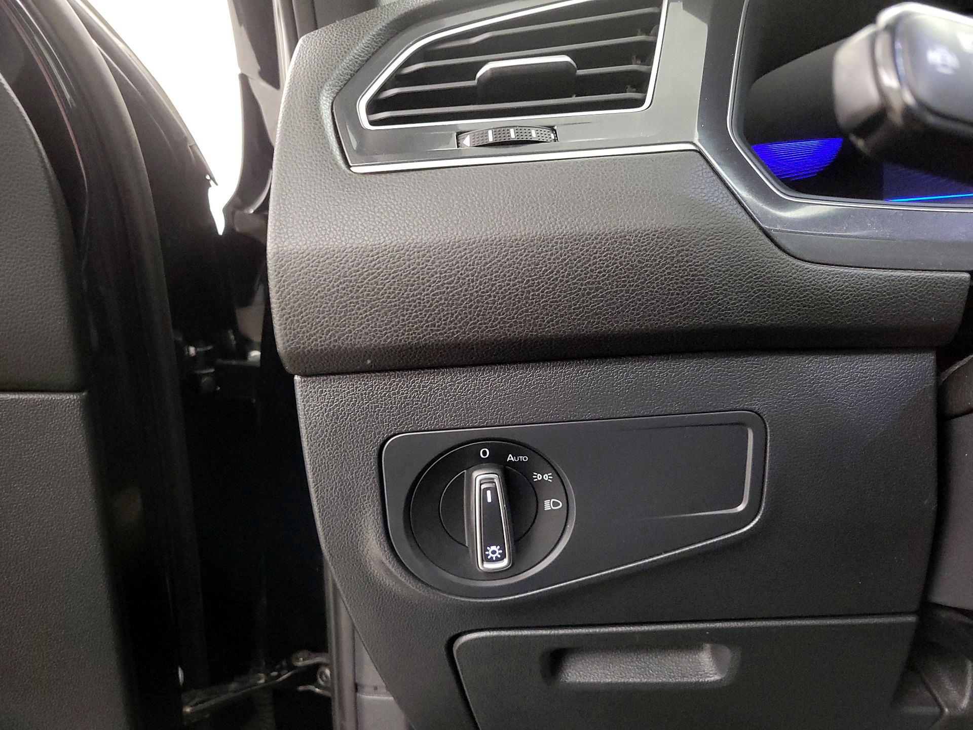 Thumbnail: 2024 Volkswagen Tiguan - 13