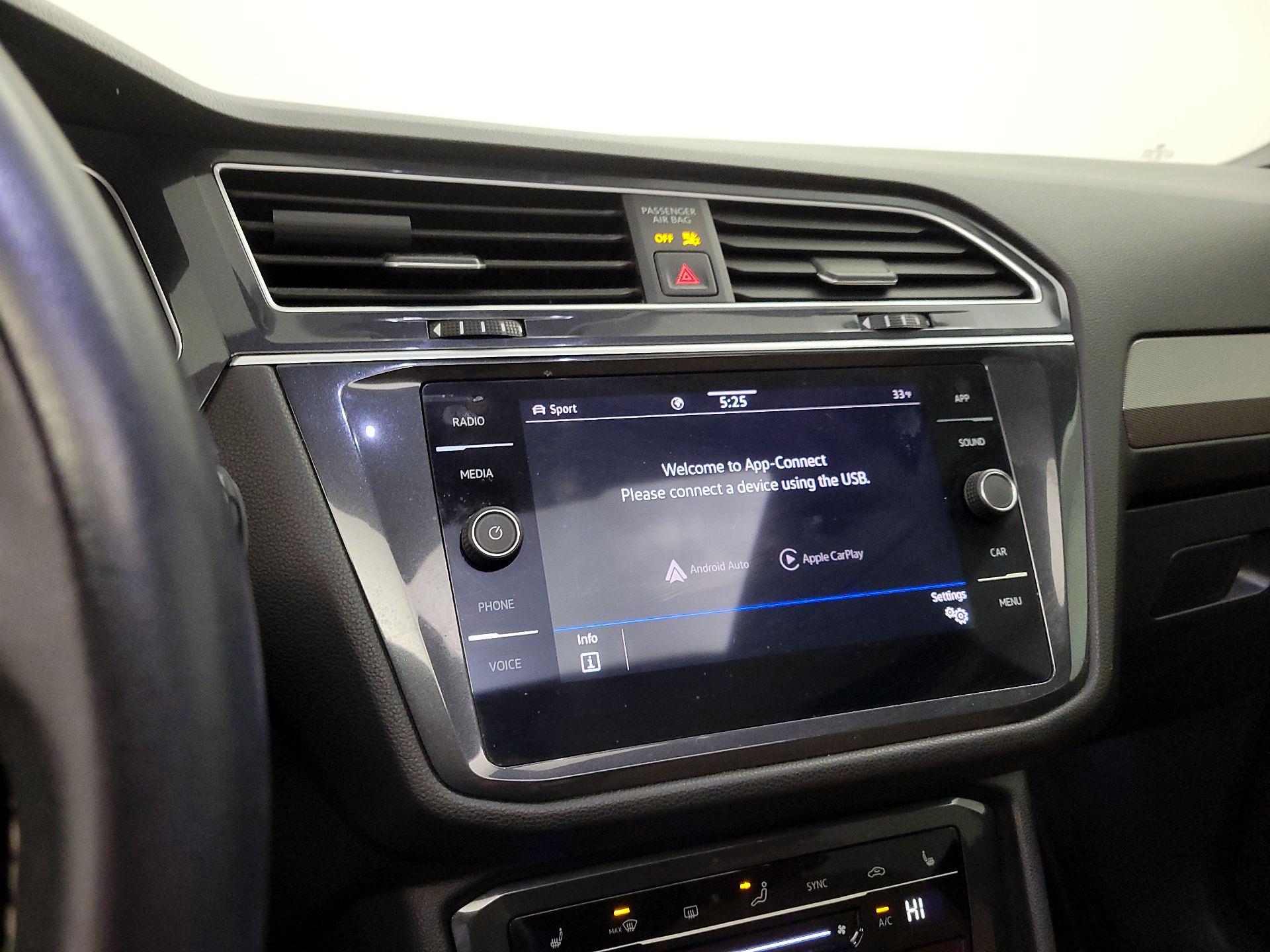 Thumbnail: 2024 Volkswagen Tiguan - 14