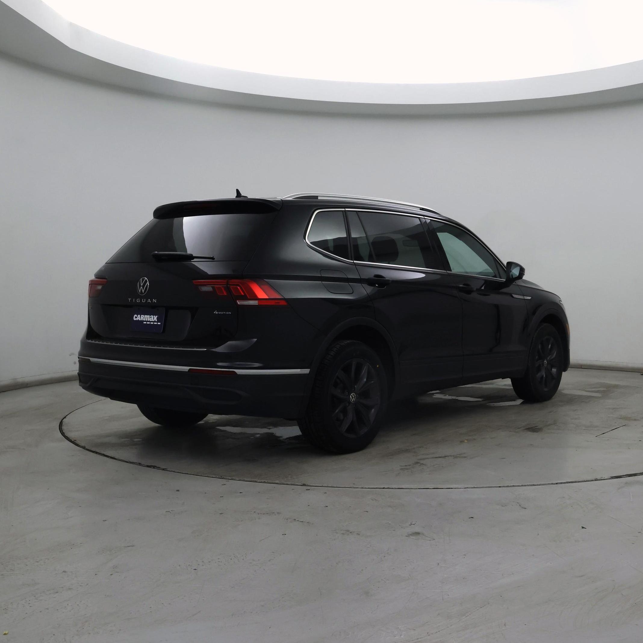 Thumbnail: 2024 Volkswagen Tiguan - 8