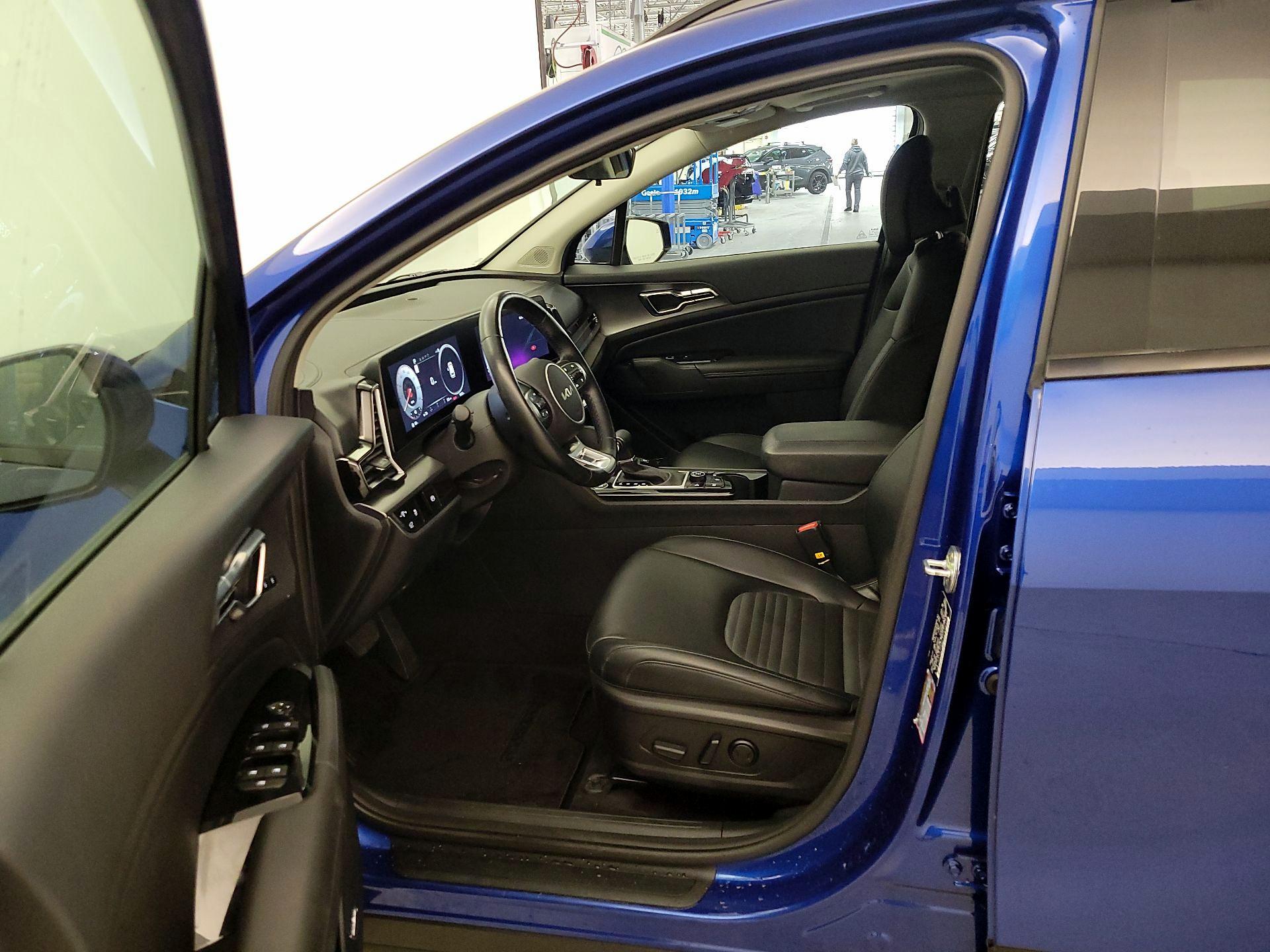 Thumbnail: 2023 Kia Sportage - 11