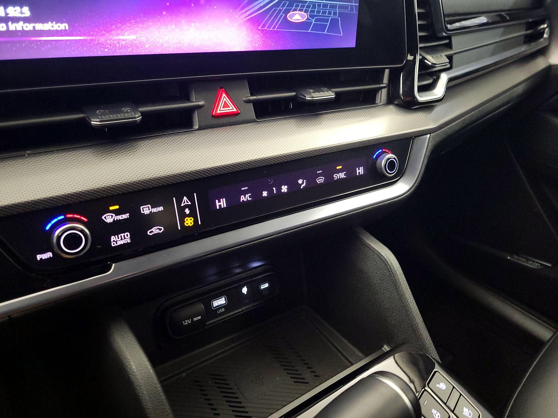 Thumbnail: 2023 Kia Sportage - 16