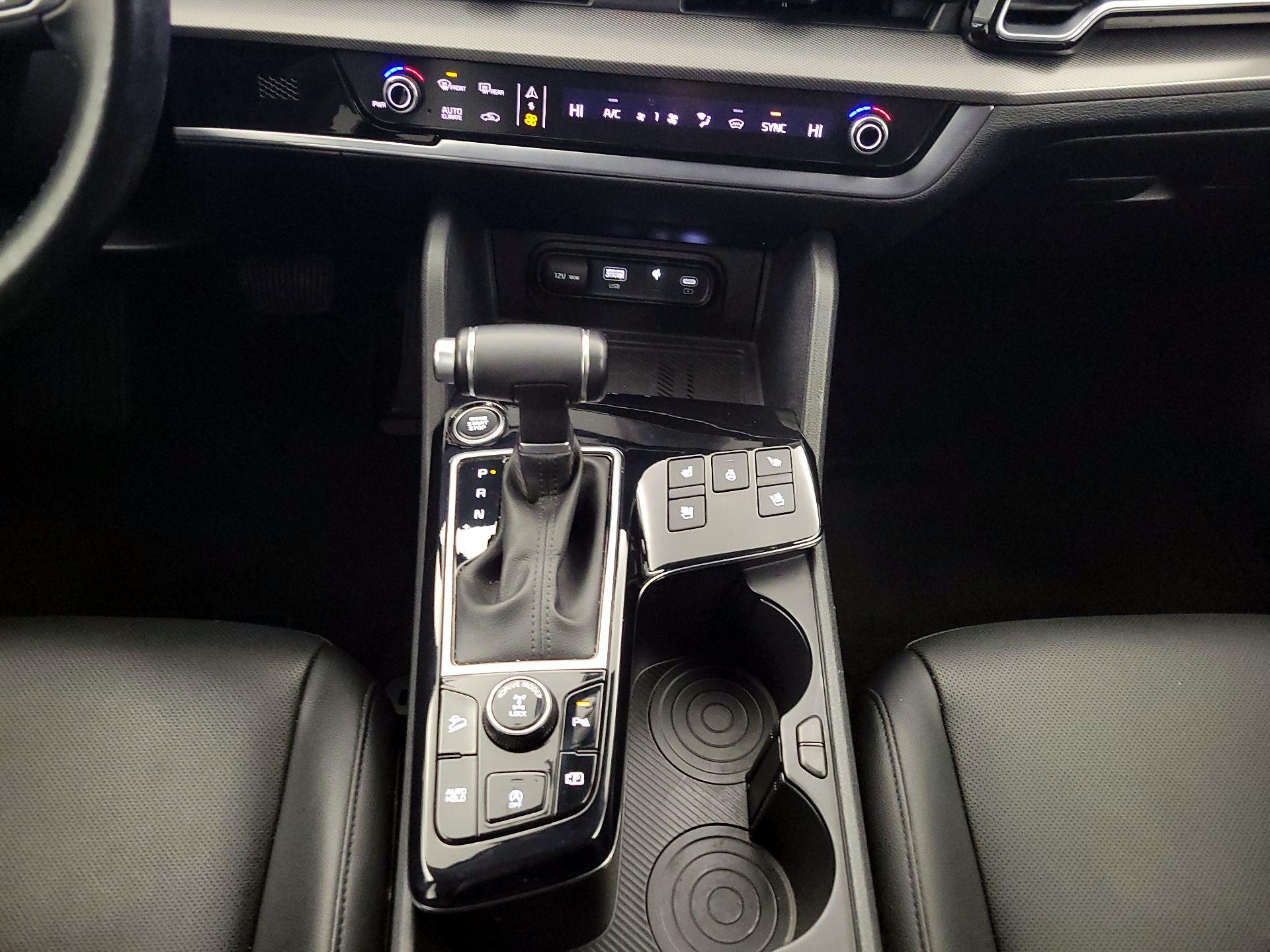 Thumbnail: 2023 Kia Sportage - 17