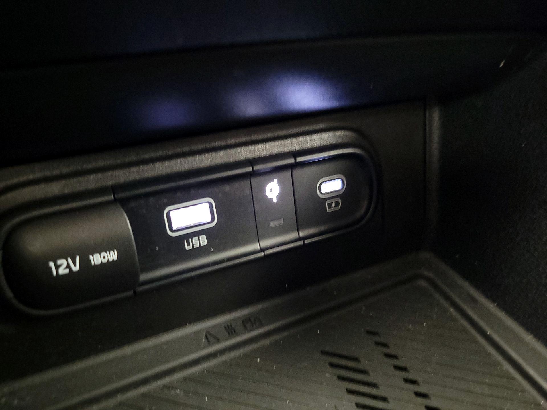 Thumbnail: 2023 Kia Sportage - 18