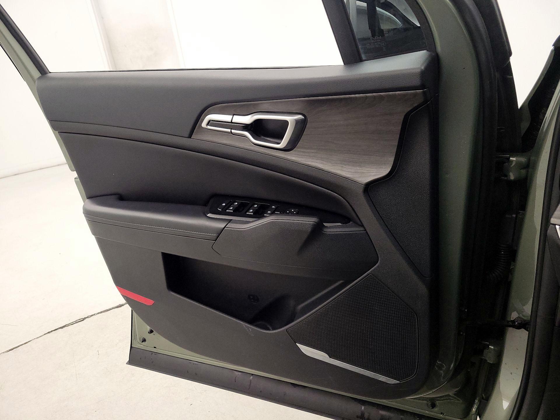 Thumbnail: 2023 Kia Sportage - 12