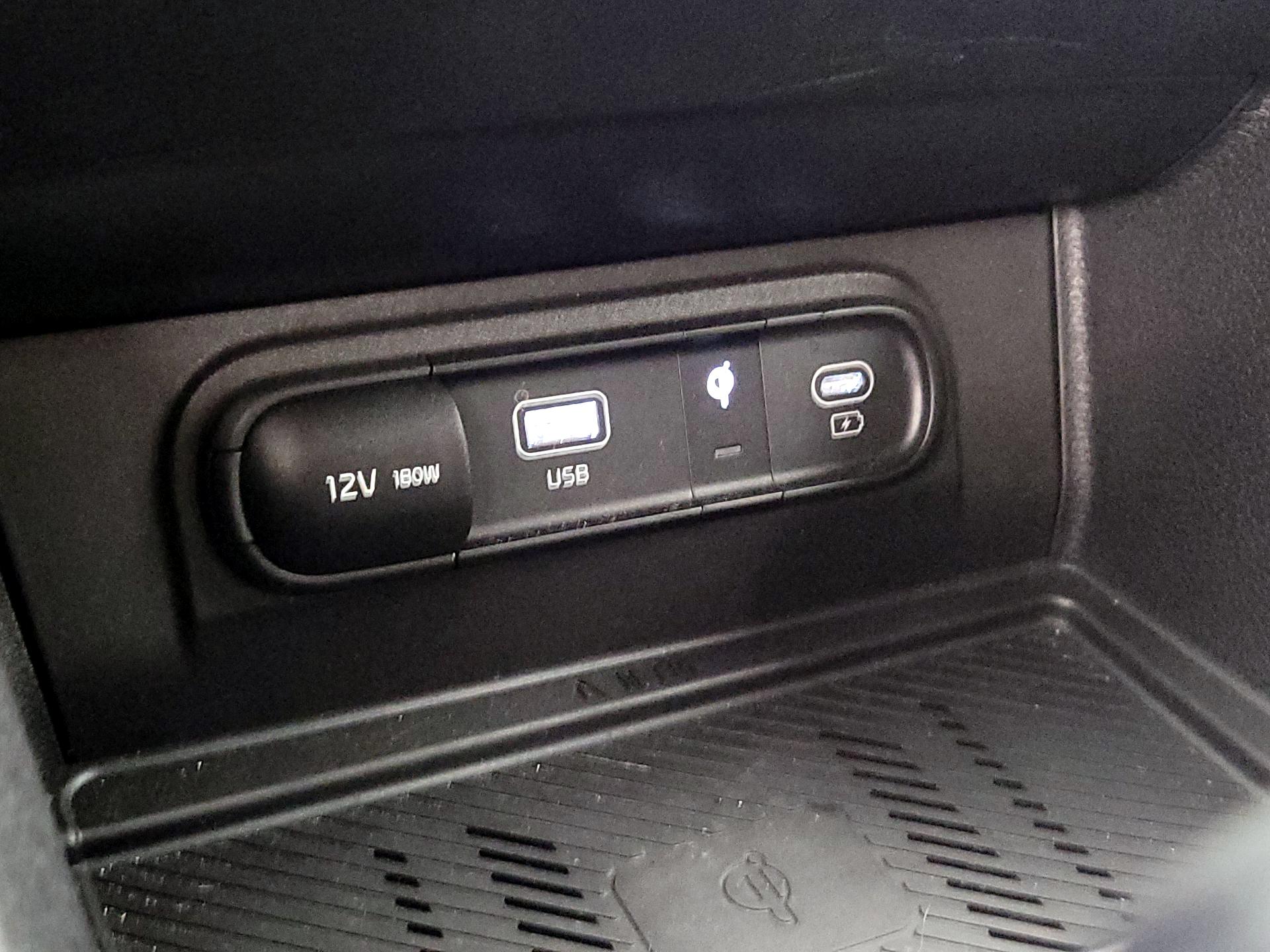 Thumbnail: 2023 Kia Sportage - 18