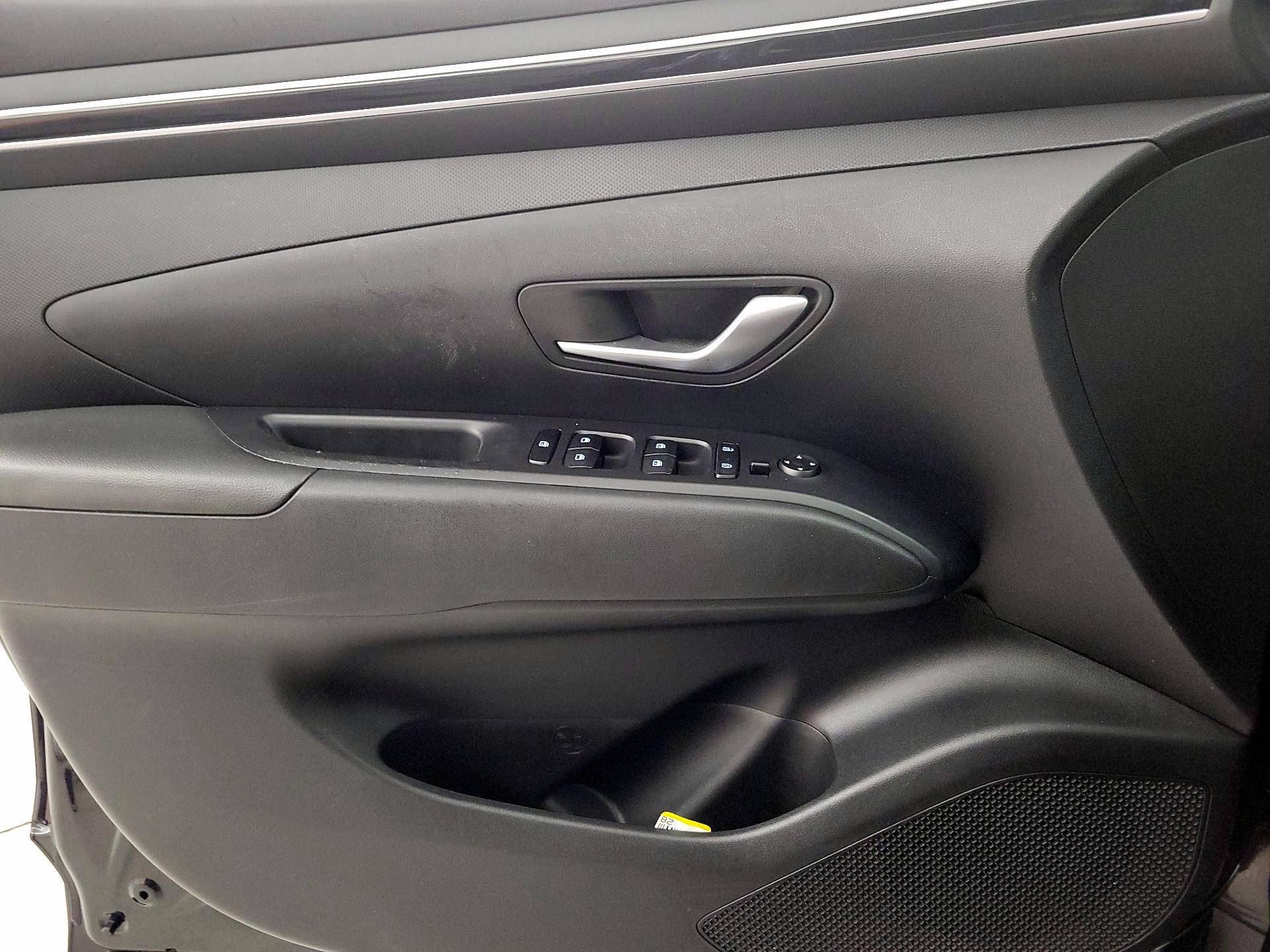 Thumbnail: 2022 Hyundai Tucson - 12