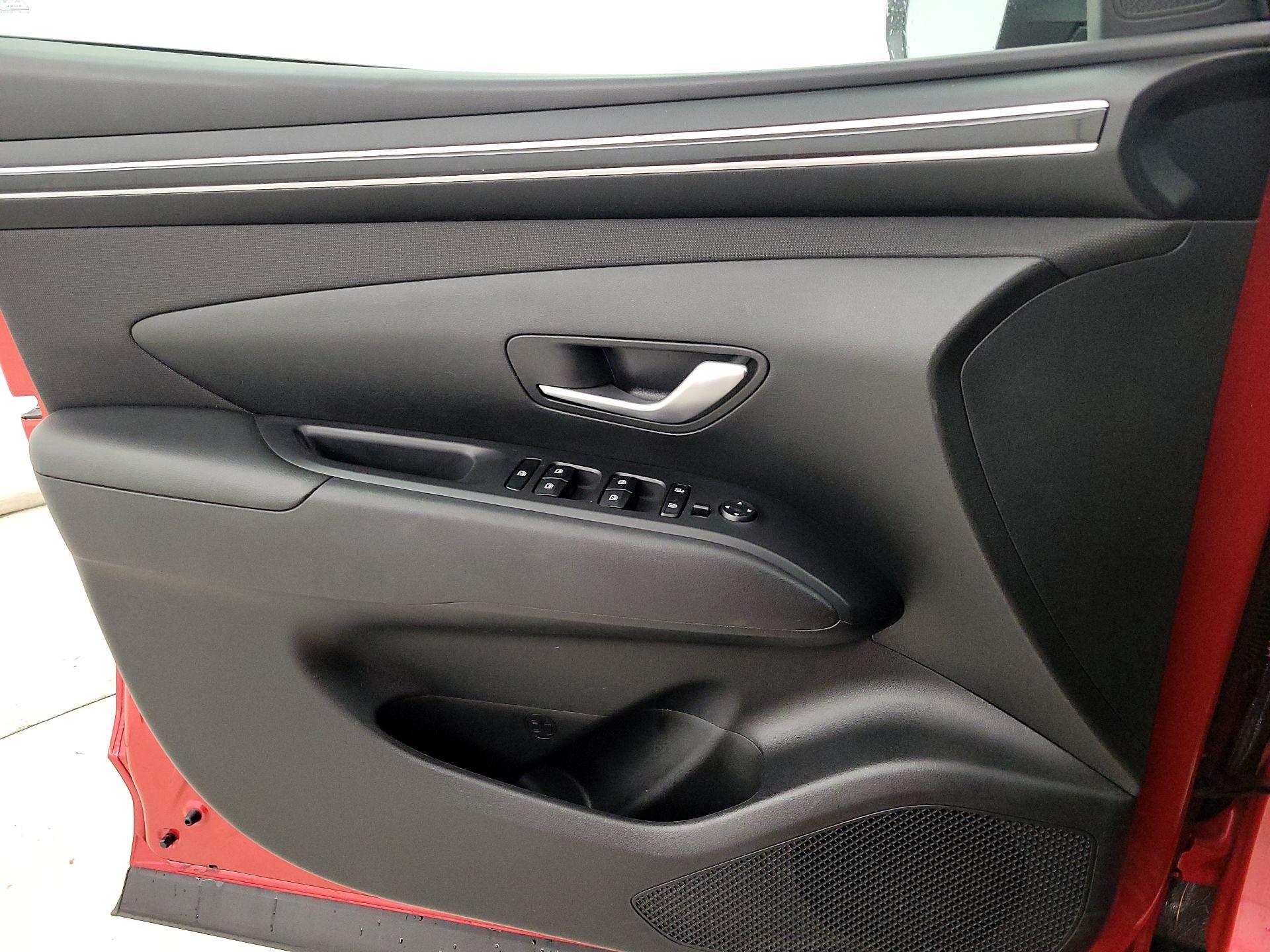 Thumbnail: 2023 Hyundai Tucson - 12