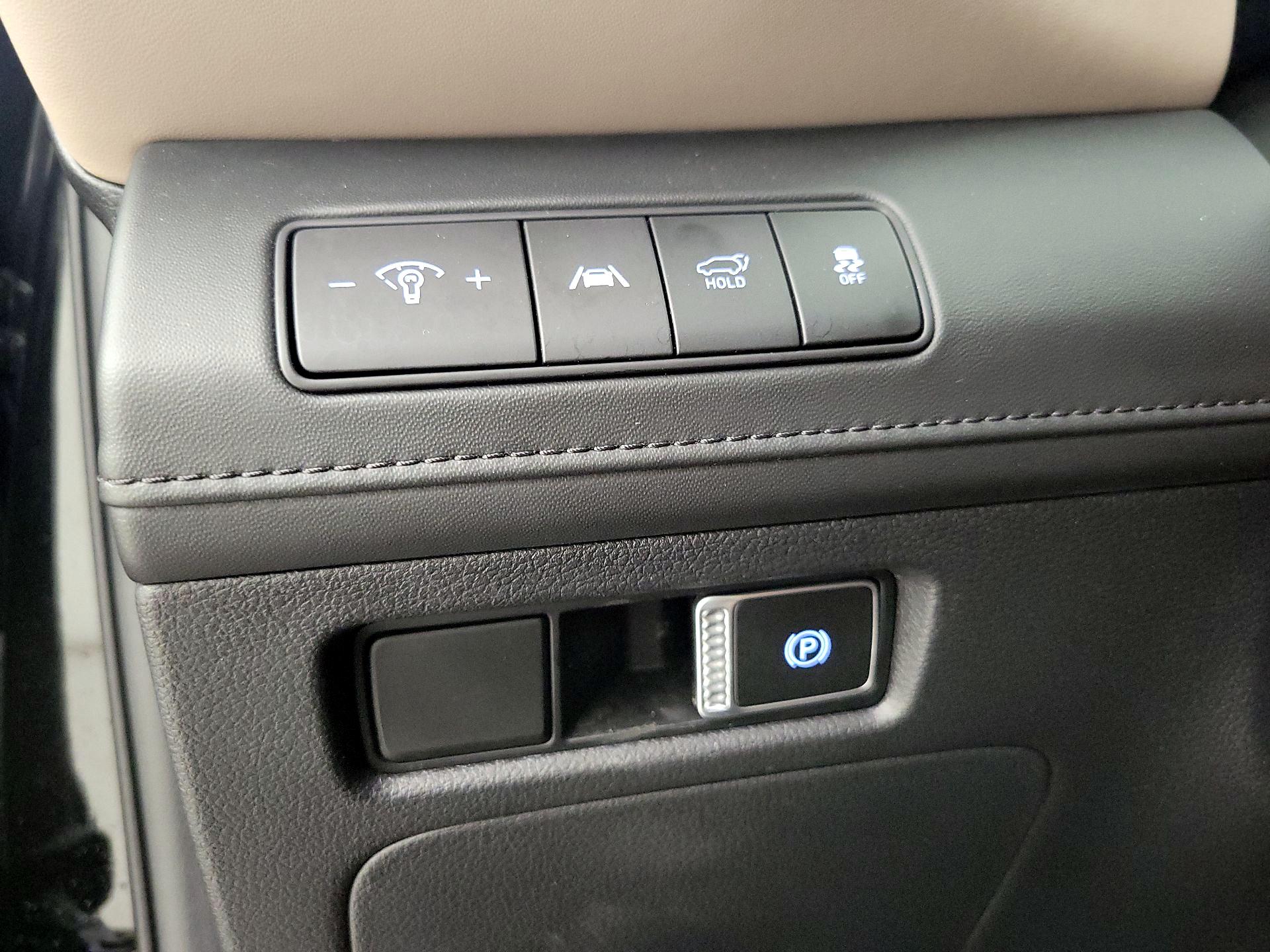 Thumbnail: 2023 Hyundai Santa Fe - 13