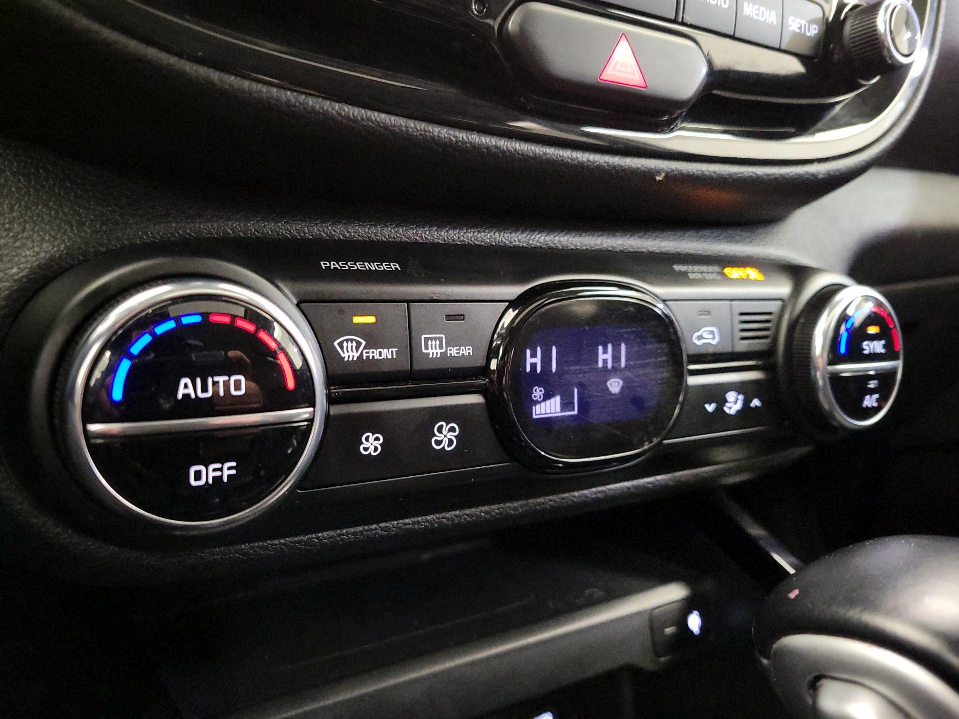 Thumbnail: 2023 Kia Soul - 17