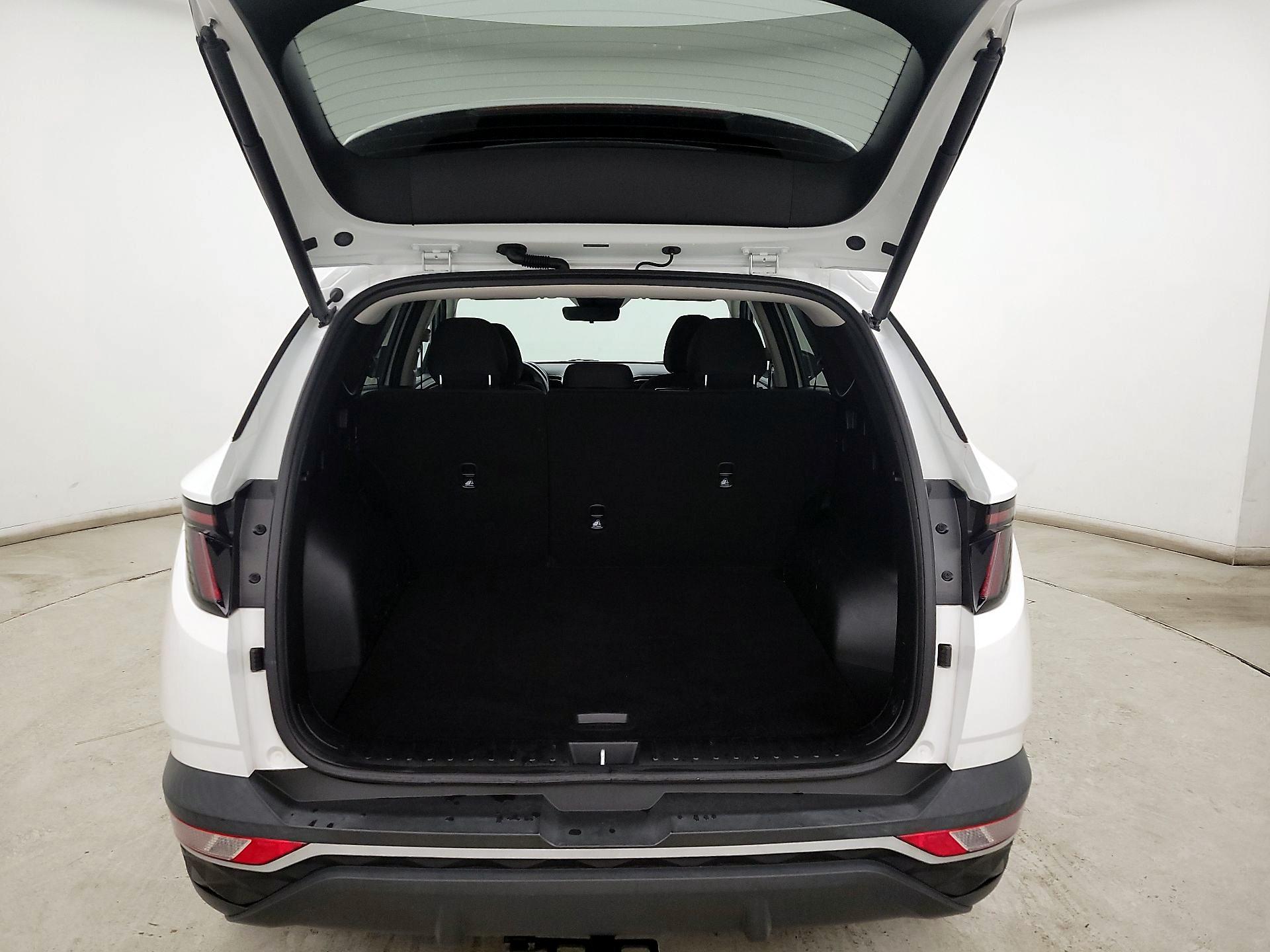 Thumbnail: 2023 Hyundai Tucson - 19