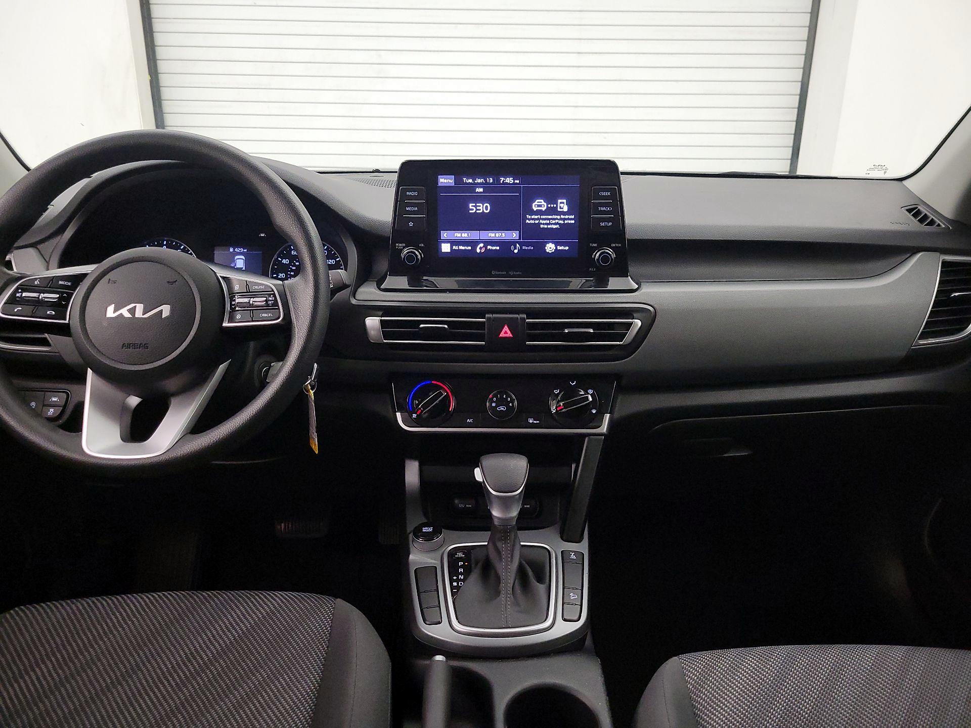 Thumbnail: 2023 Kia Seltos - 9