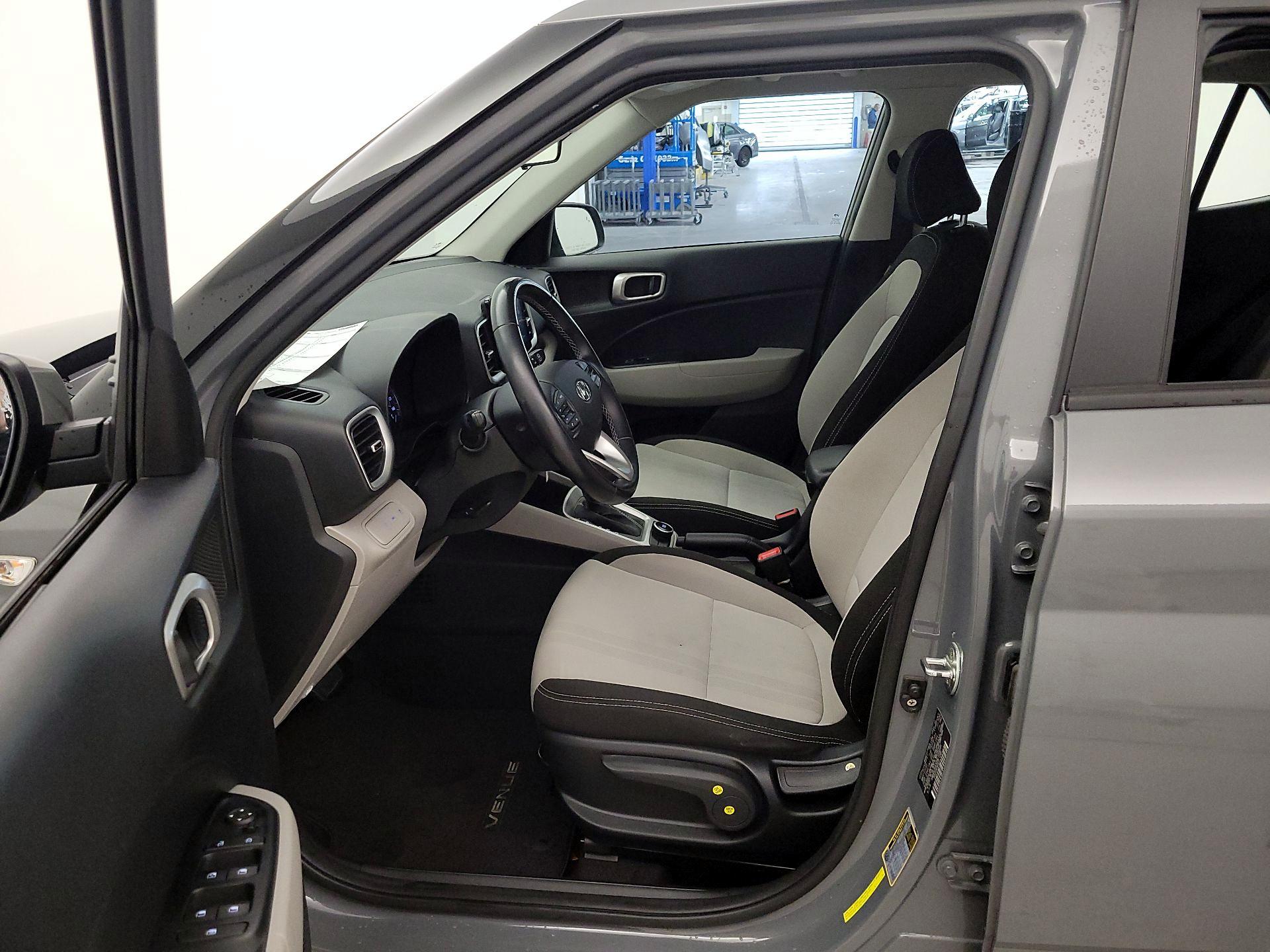 Thumbnail: 2022 Hyundai Venue - 11