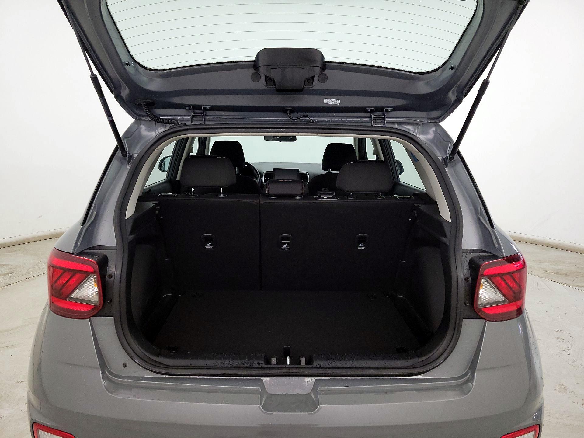 Thumbnail: 2022 Hyundai Venue - 19