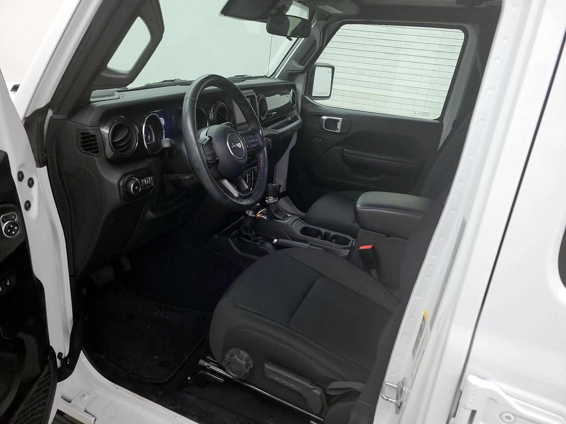 Thumbnail: 2021 Jeep Wrangler - 11