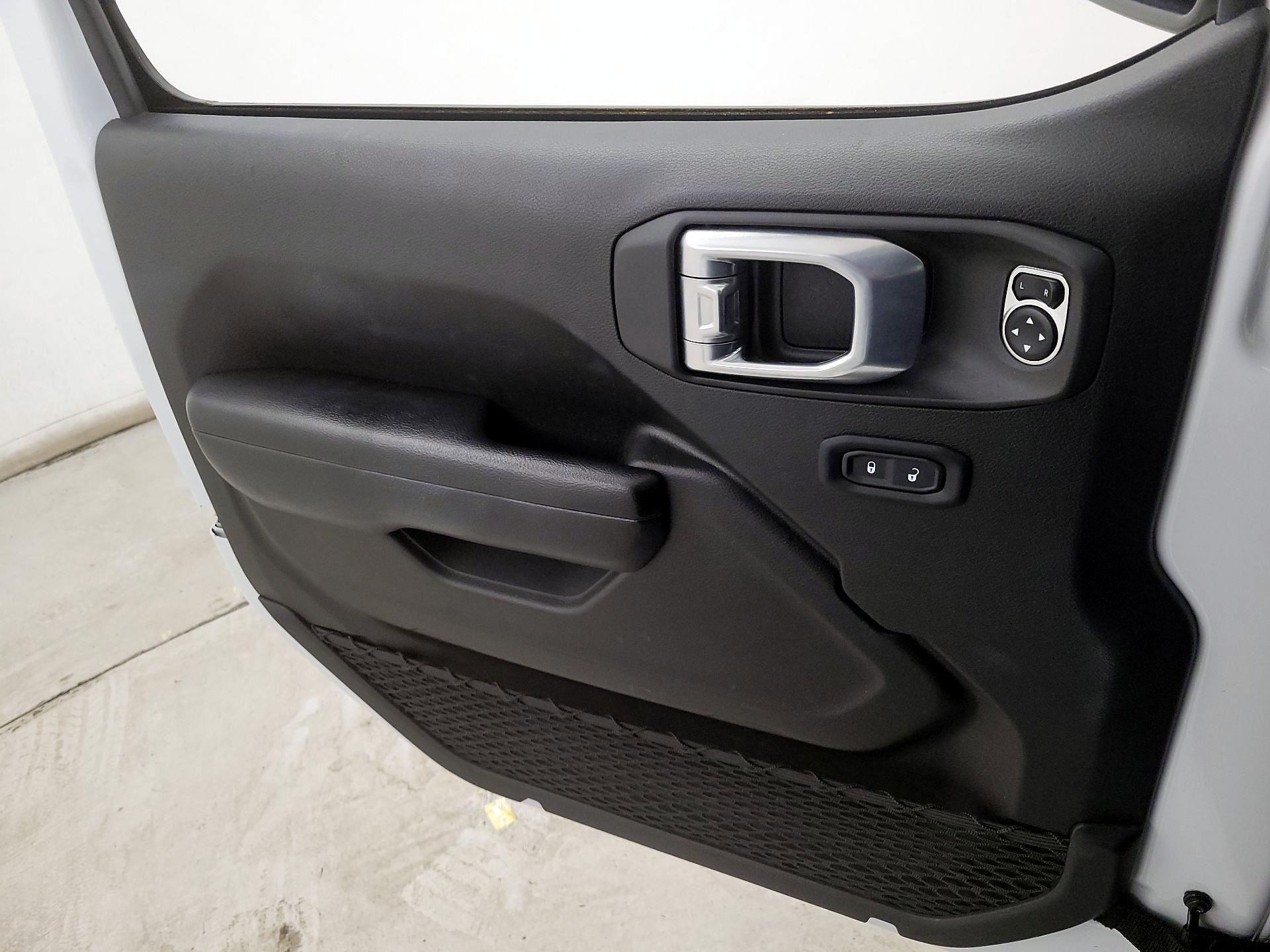 Thumbnail: 2021 Jeep Wrangler - 12