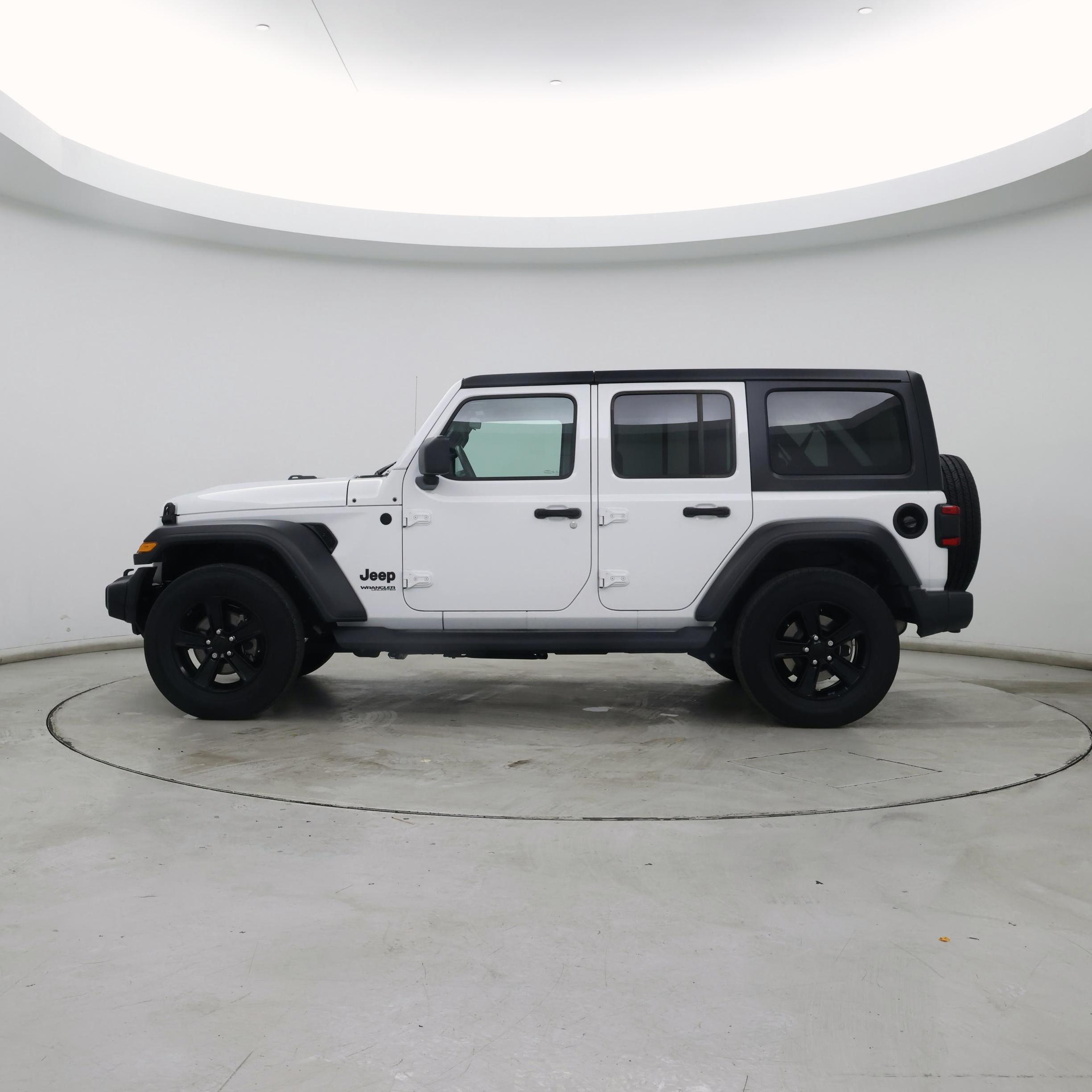 Thumbnail: 2021 Jeep Wrangler - 3